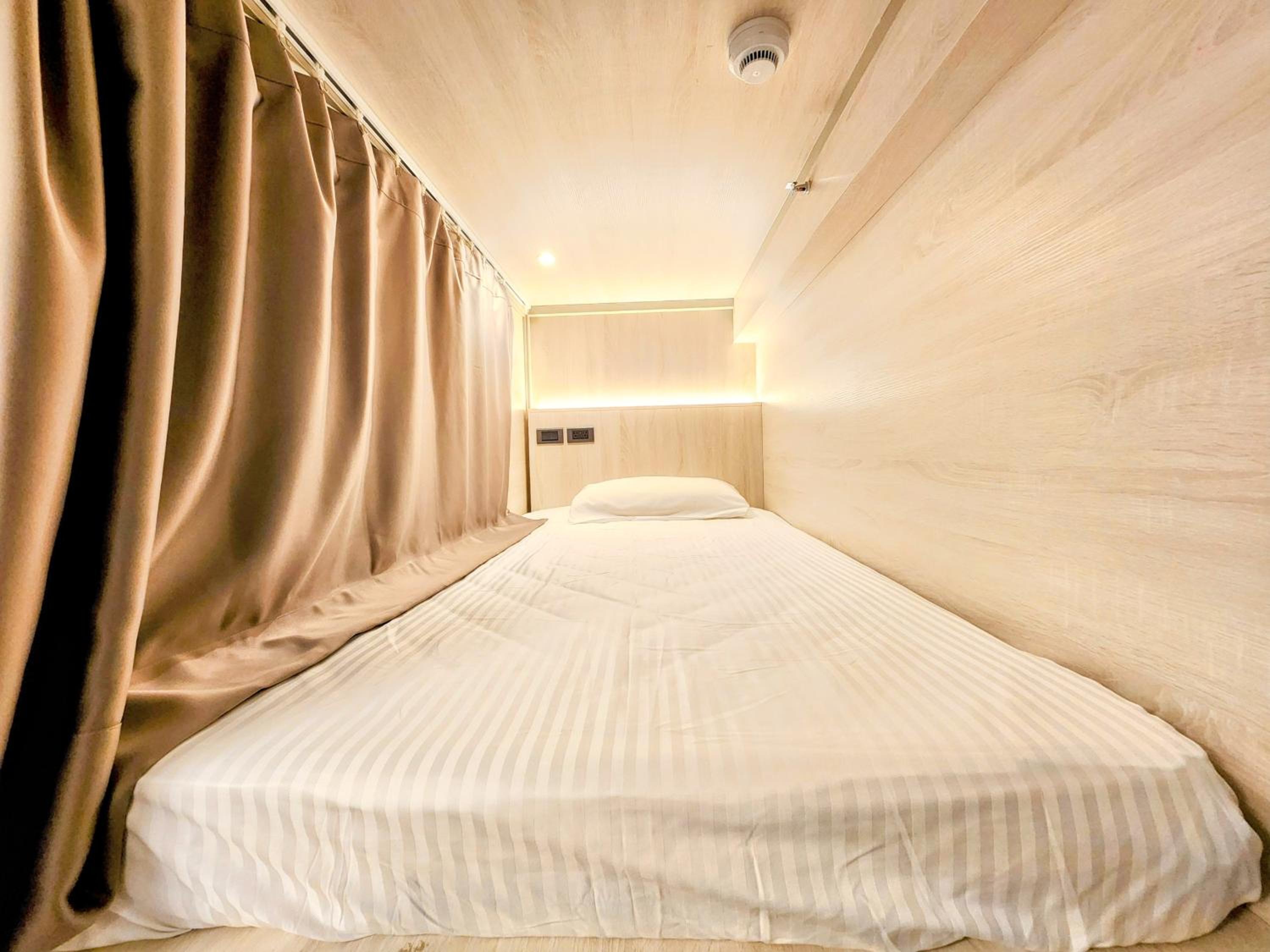 Just Live Hostel