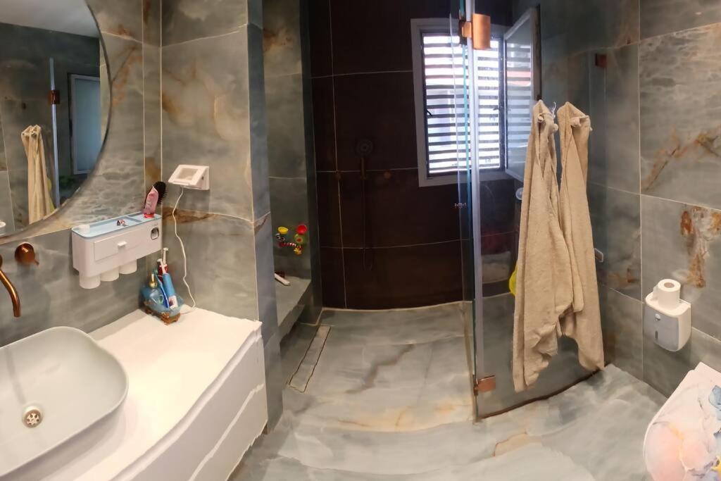 Photo 29
