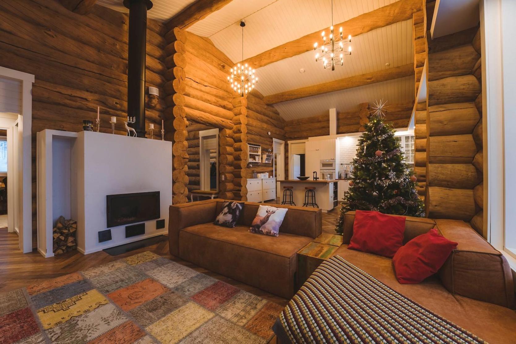 Luxury Log Villa by Invisible Forest Lodge