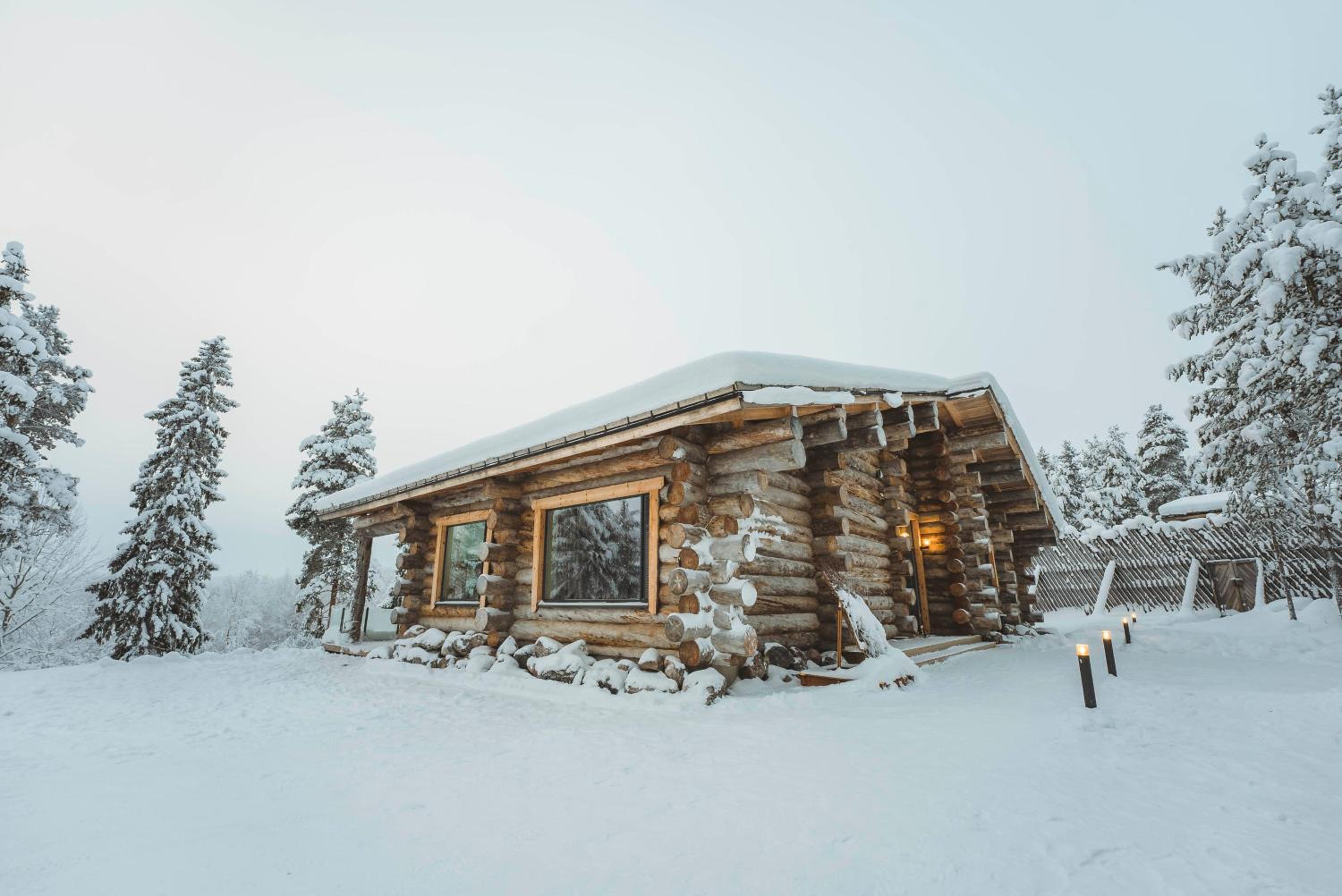 Luxury Log Villa by Invisible Forest Lodge
