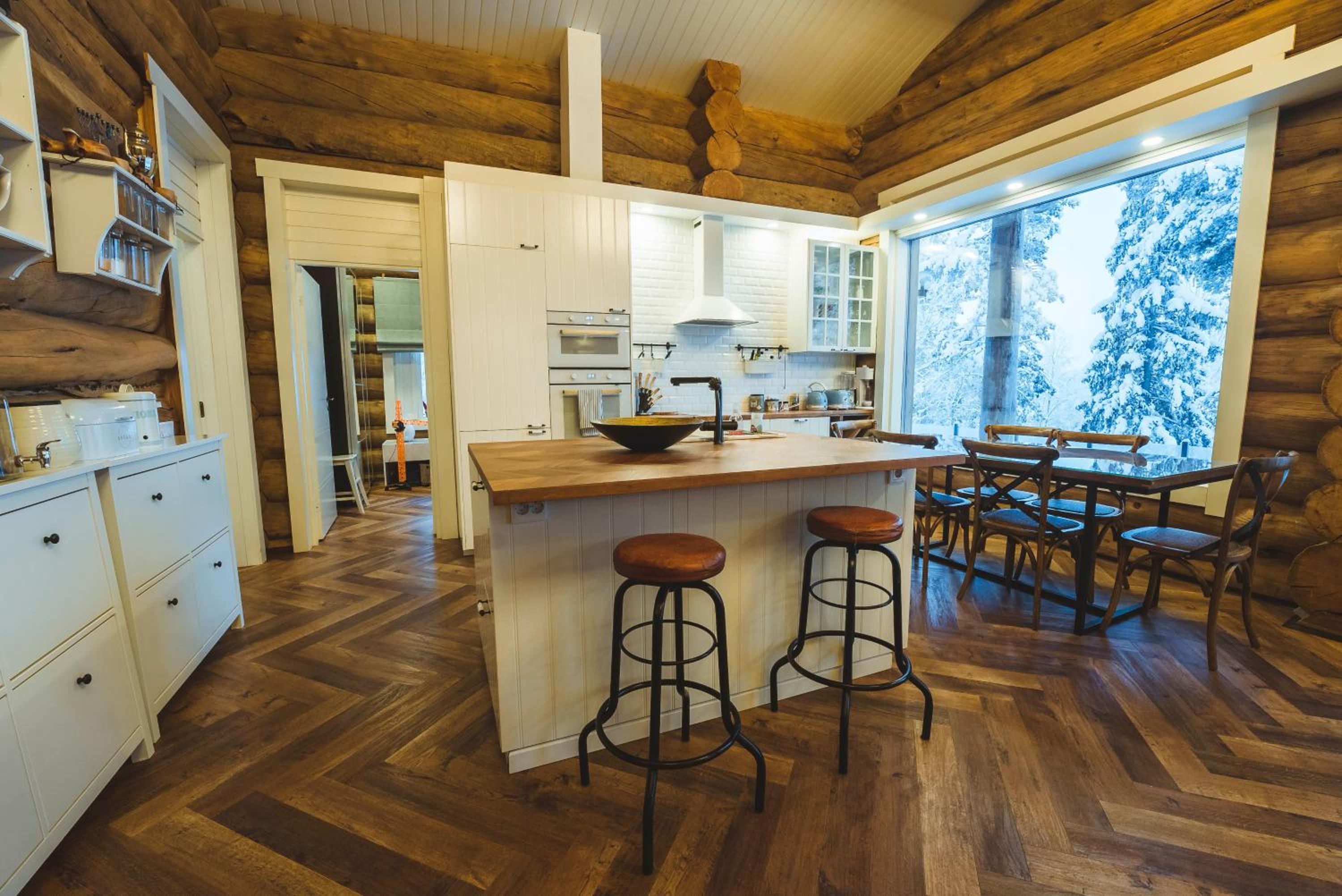 Luxury Log Villa by Invisible Forest Lodge