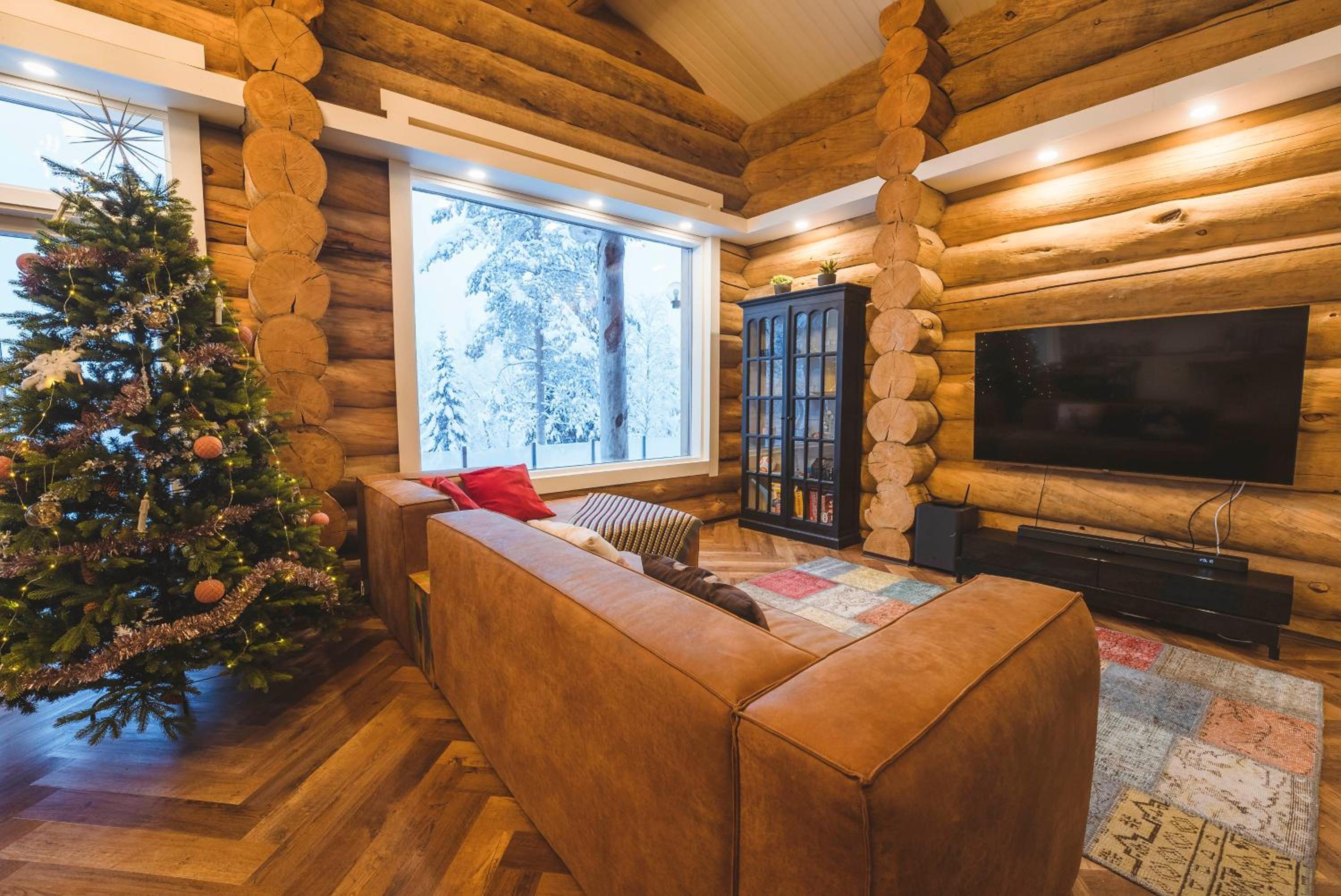 Luxury Log Villa by Invisible Forest Lodge