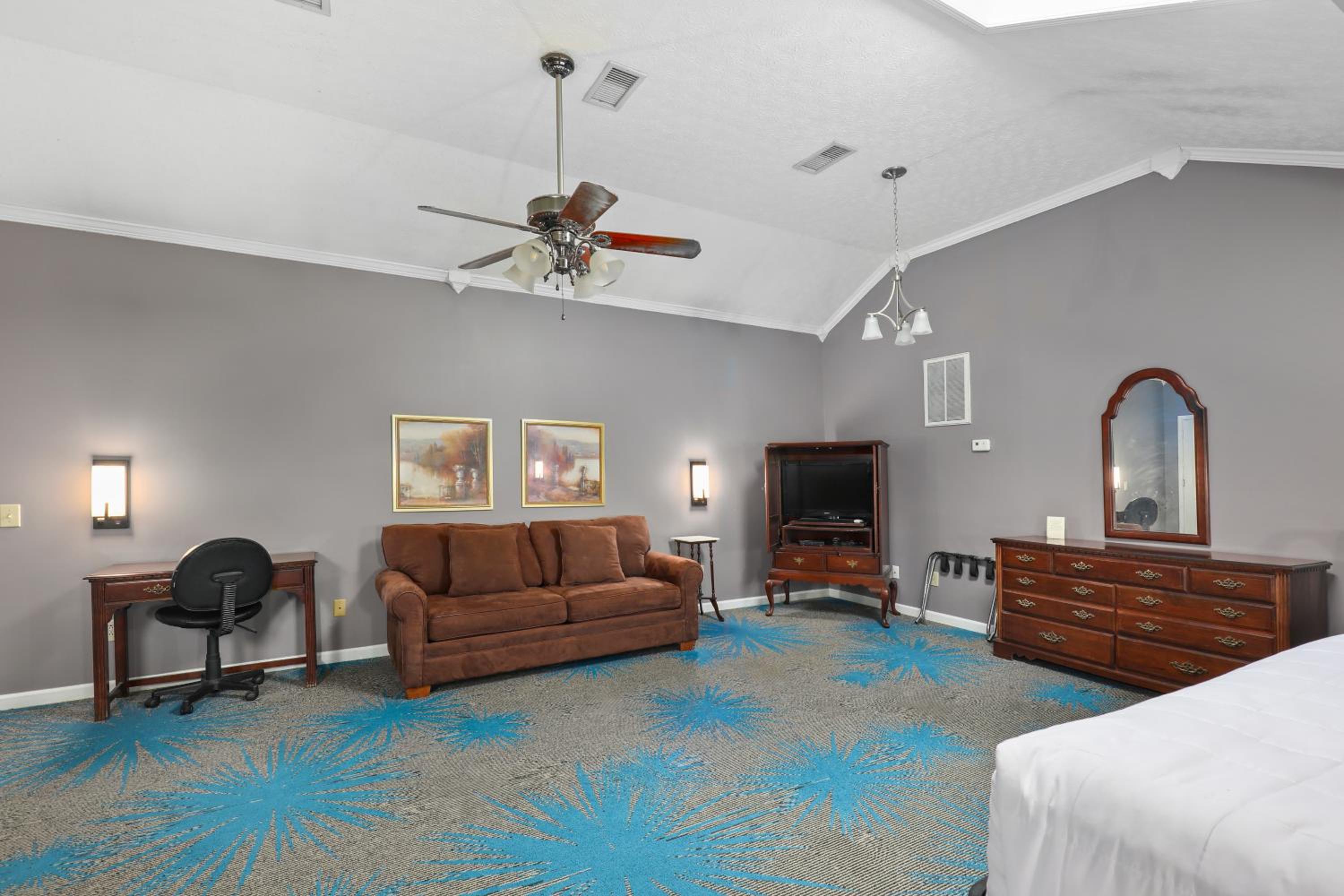 Four Seasons Country Inn