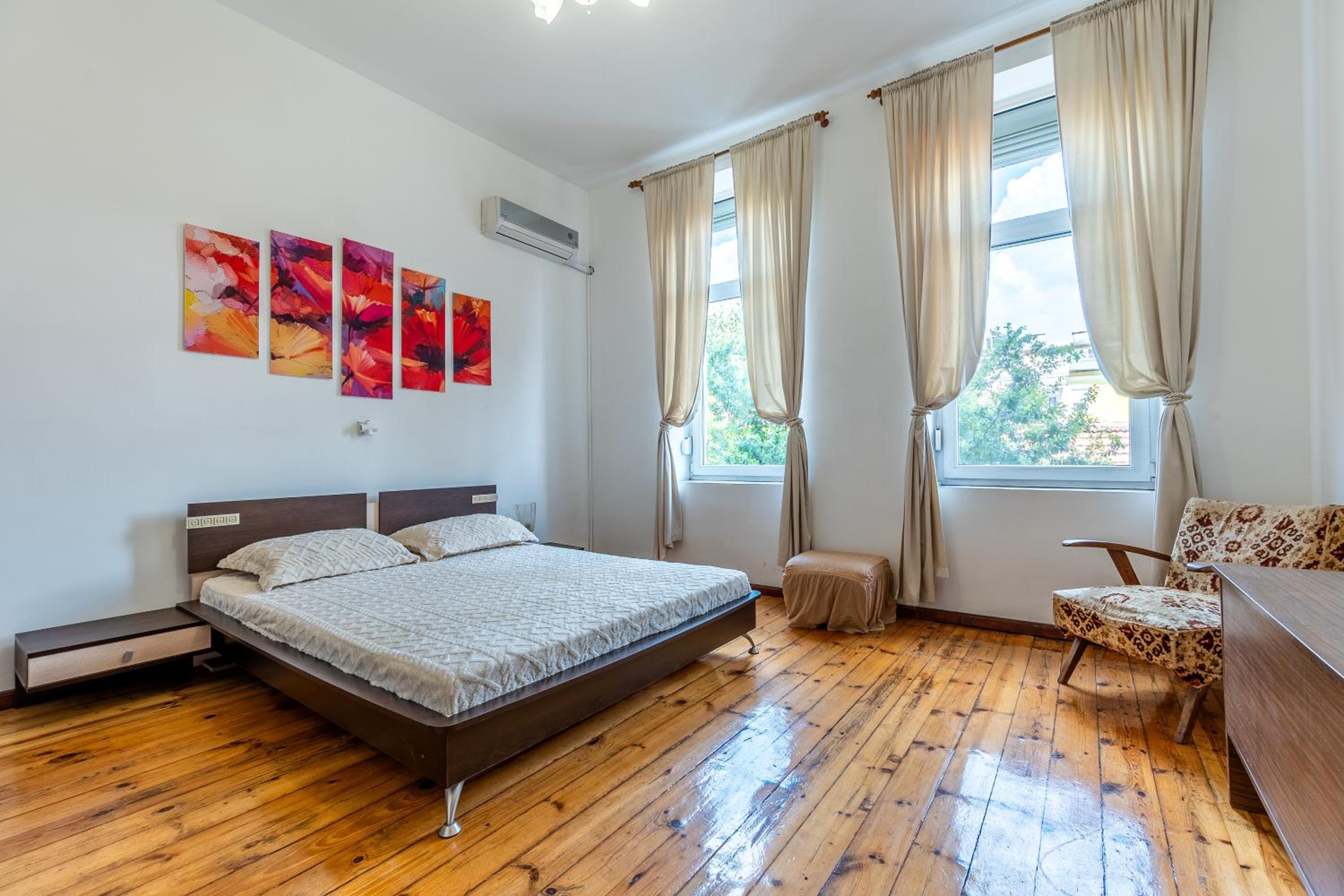 Central Heritage 3-BR Apartment