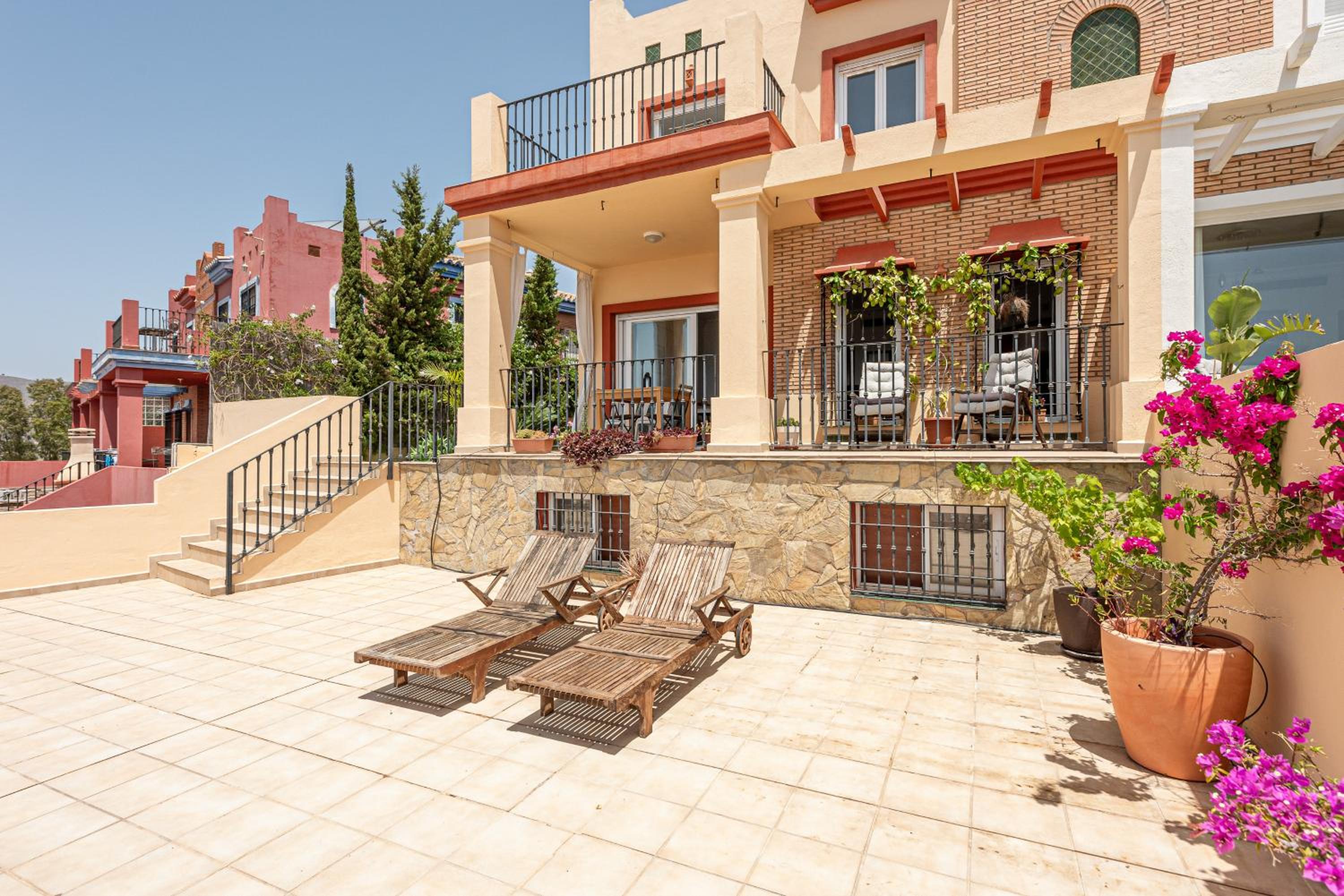 Casa Familiar con Piscina Frente al Mar view 5