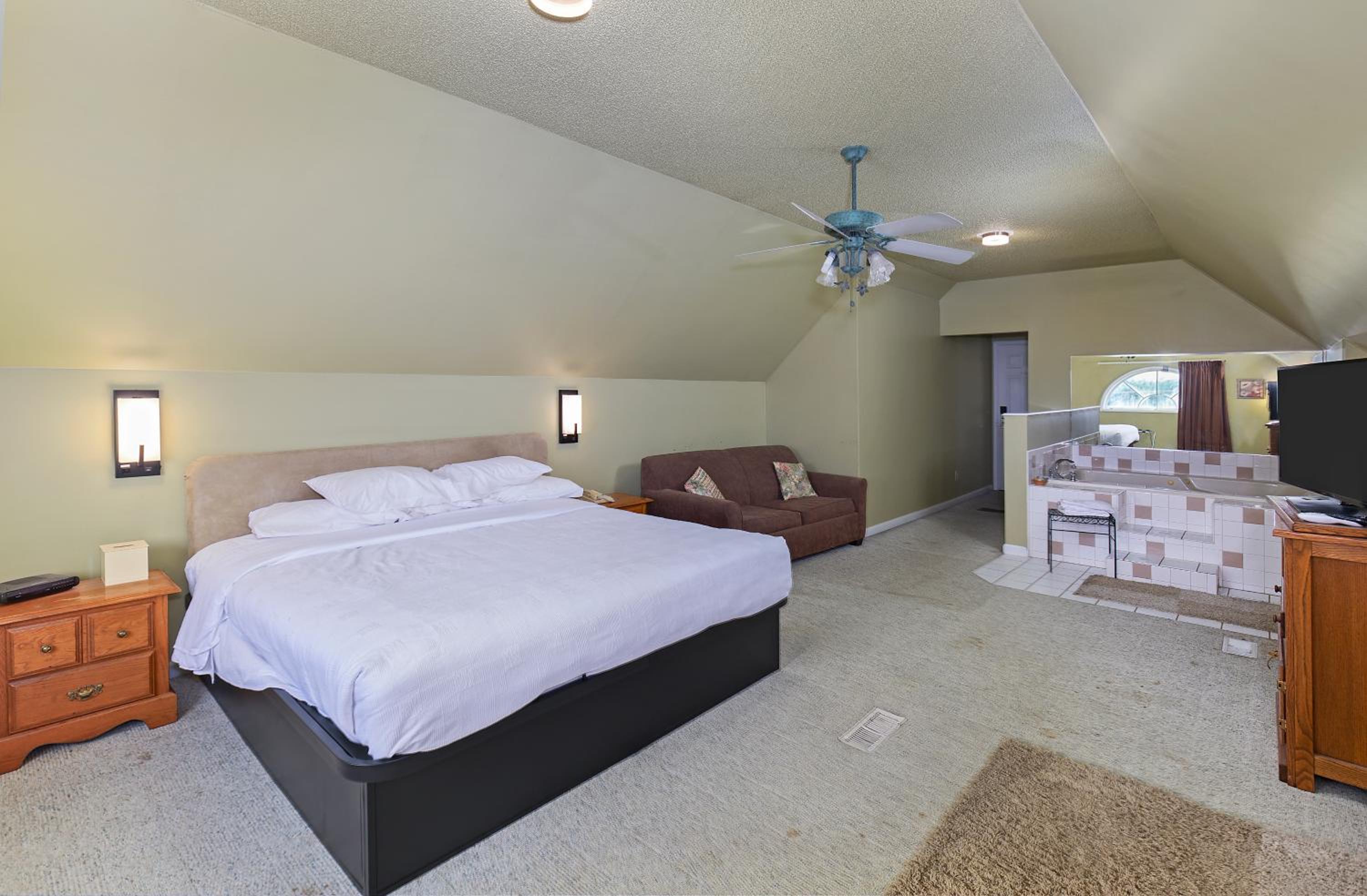 Four Seasons Country Inn