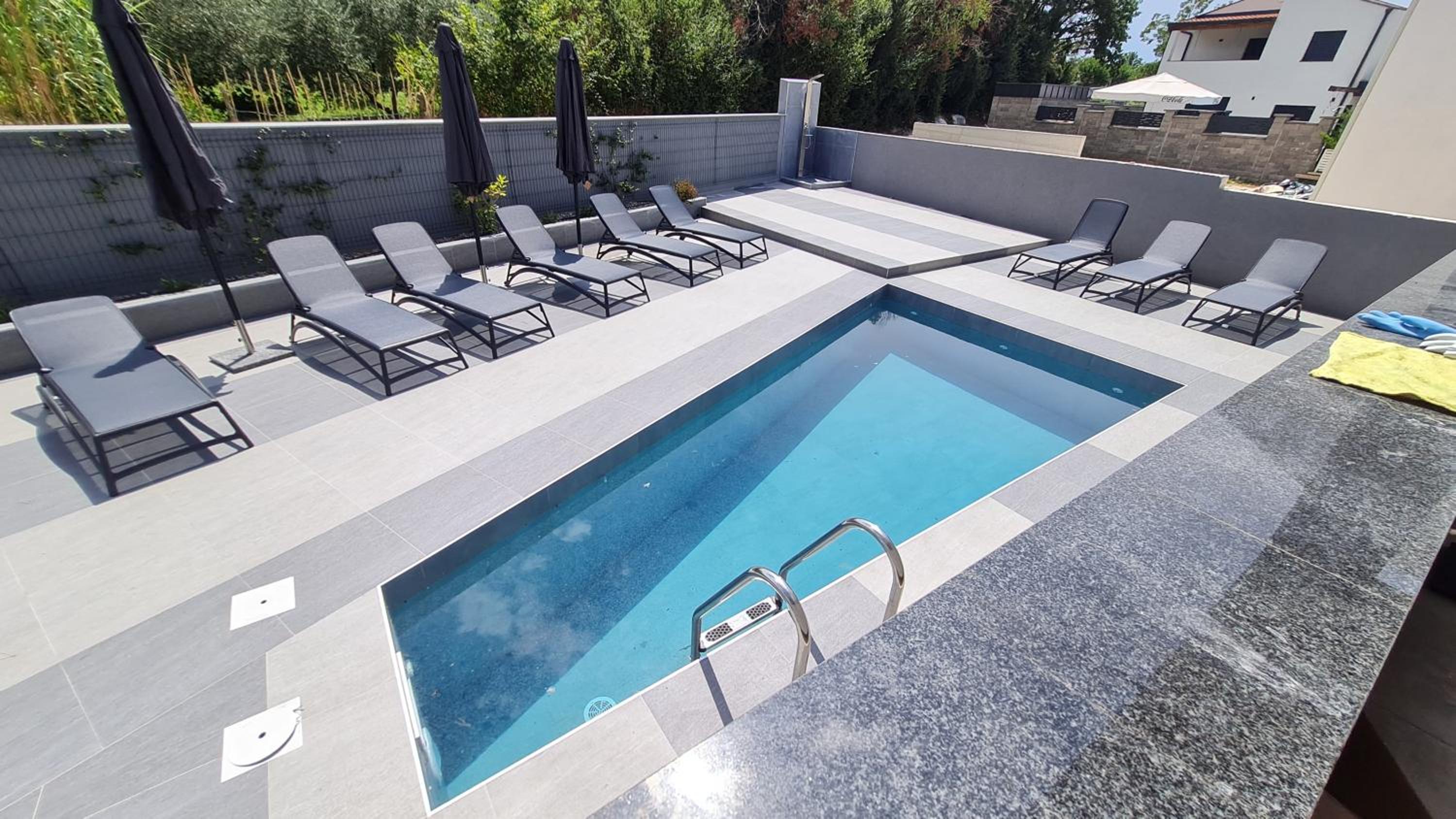 VAL21,VILLA 200 m FROM THE SEA WITH POOL AND FITNESs view 3