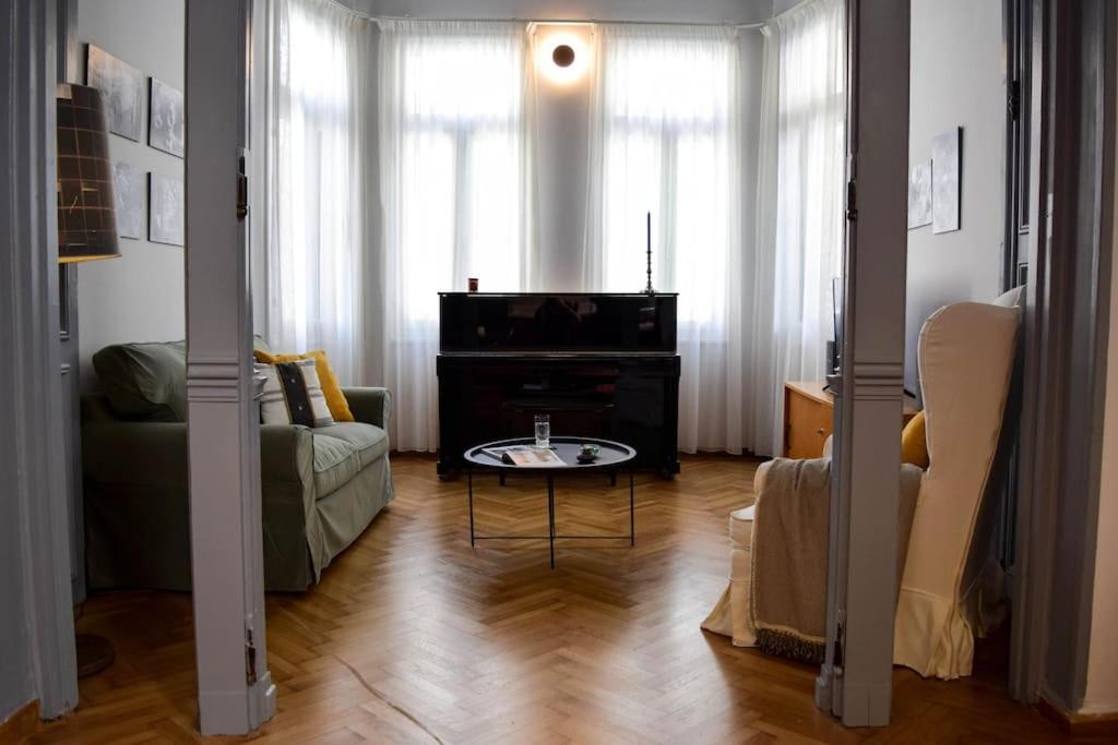 Artistic Athenian Retreat Near the Acropolis