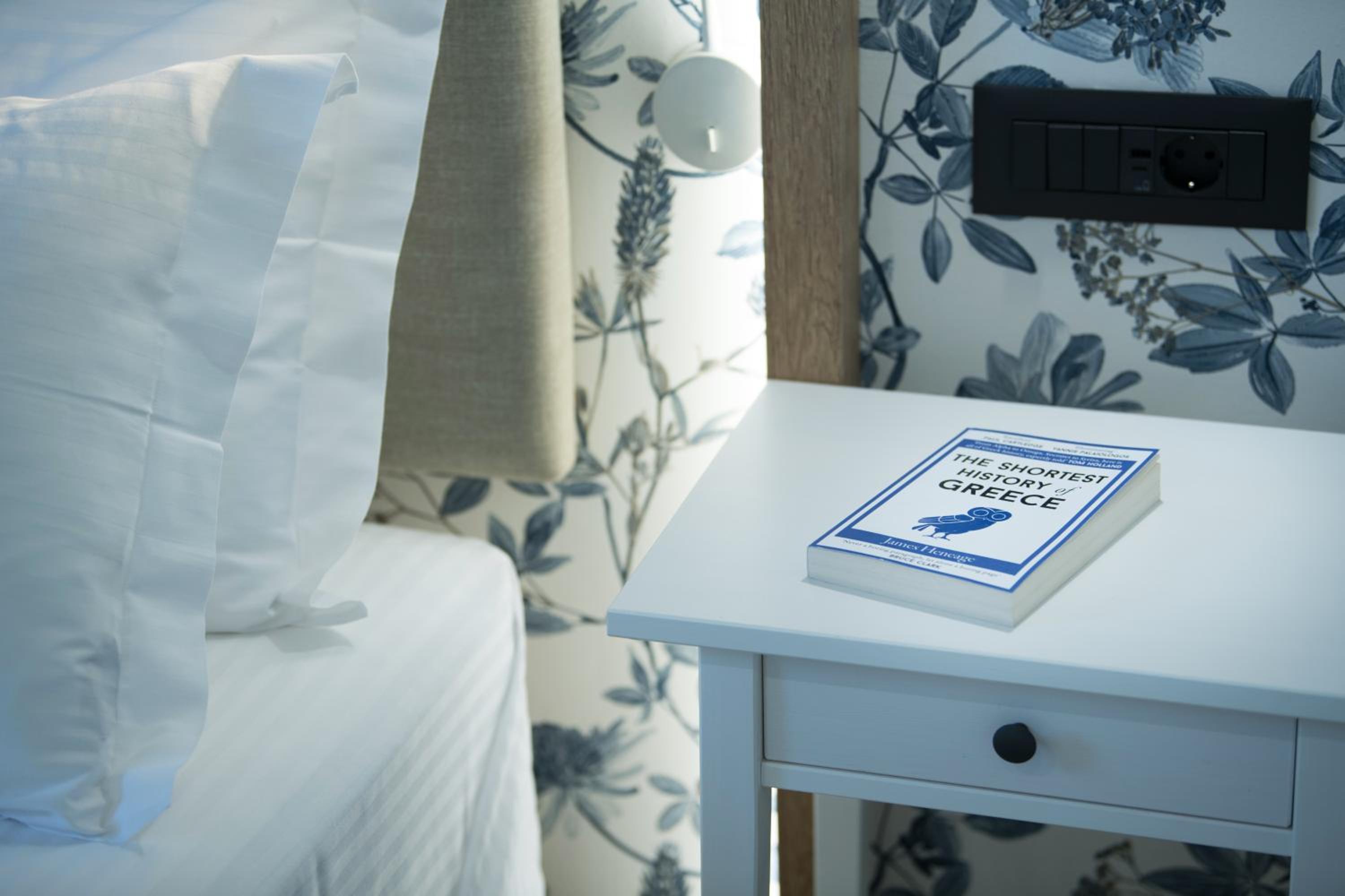 FILOXENIA Luxury Central City Apartment photo 2