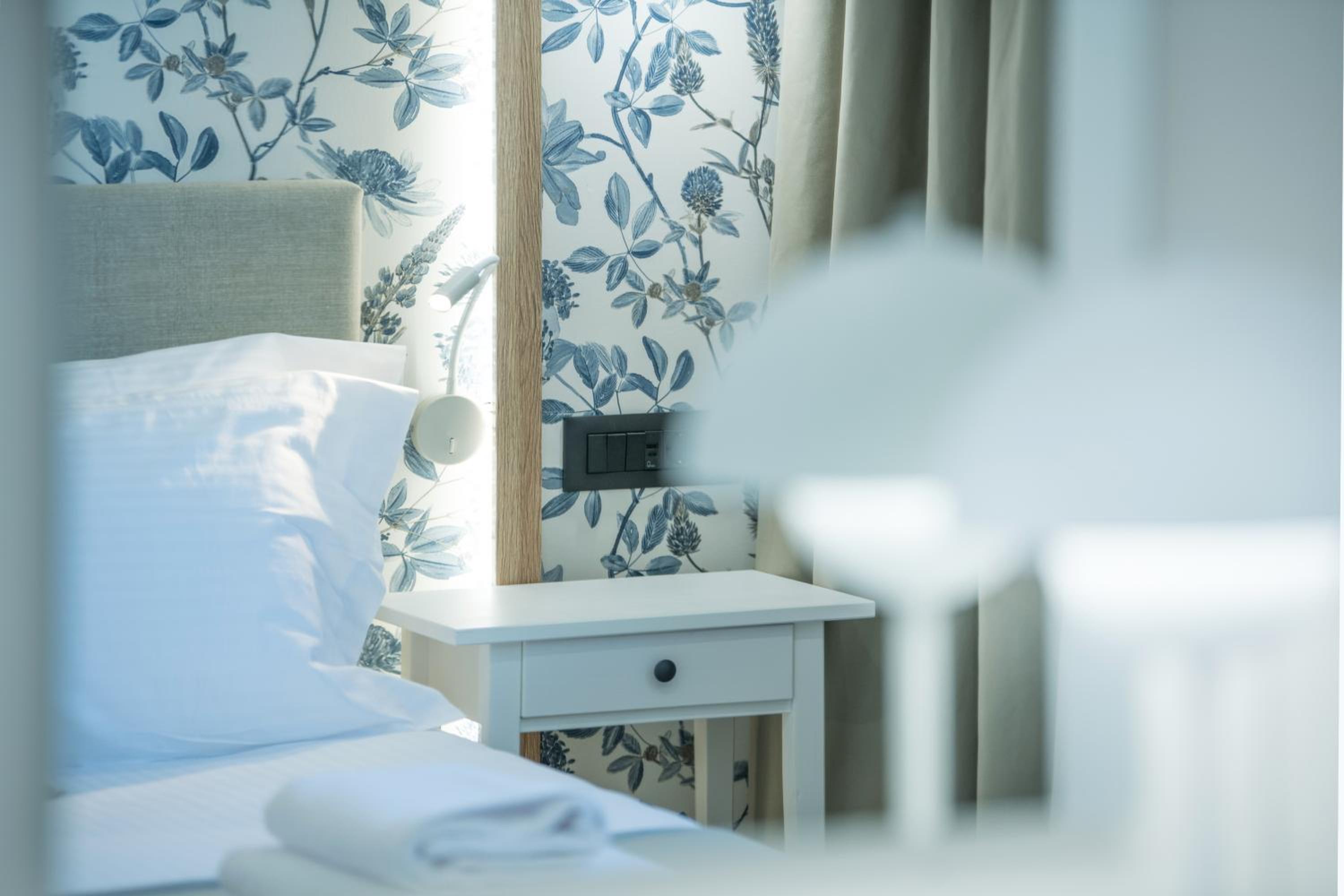 FILOXENIA Luxury Central City Apartment photo 4