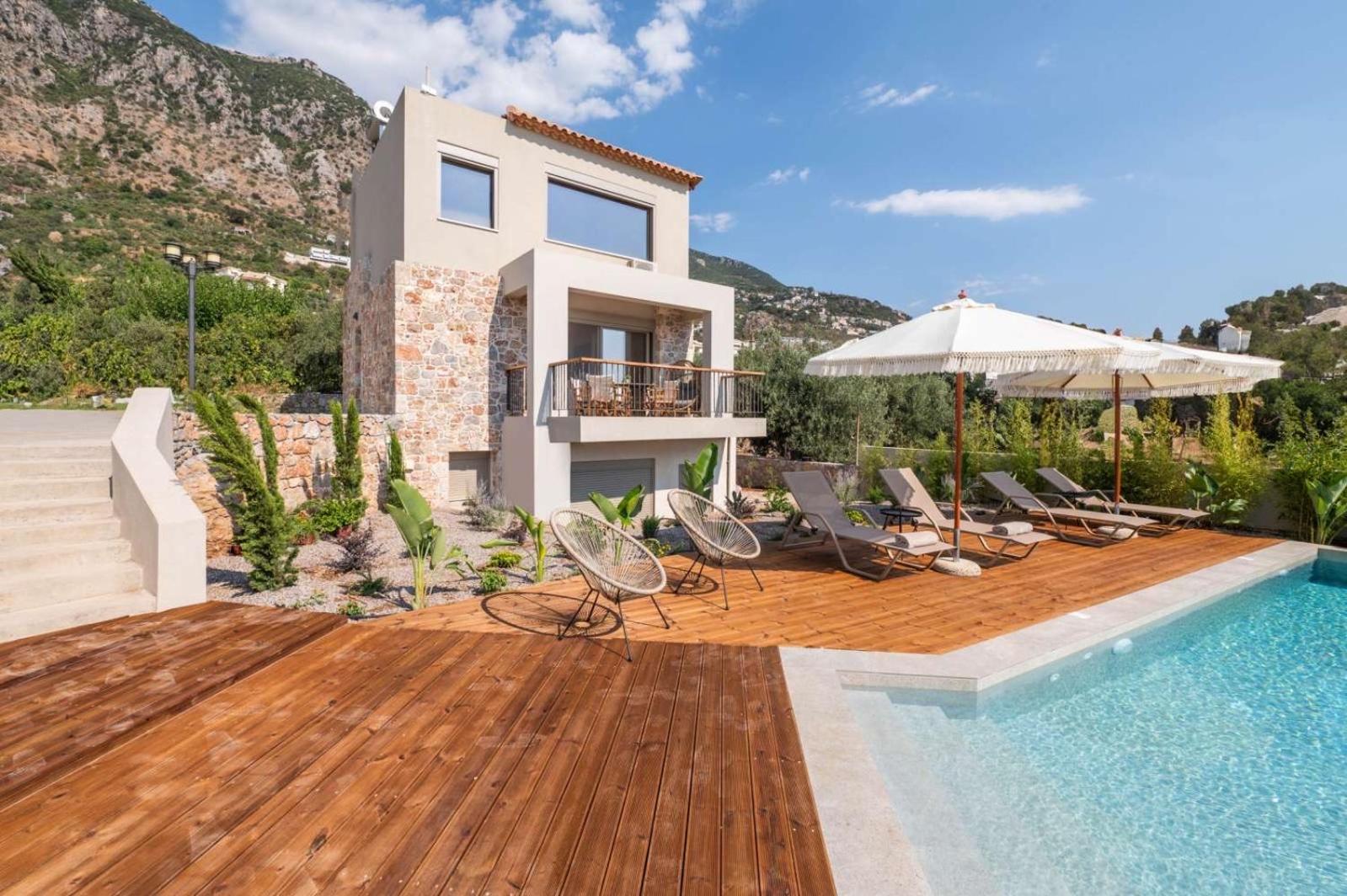Petradi Suites
