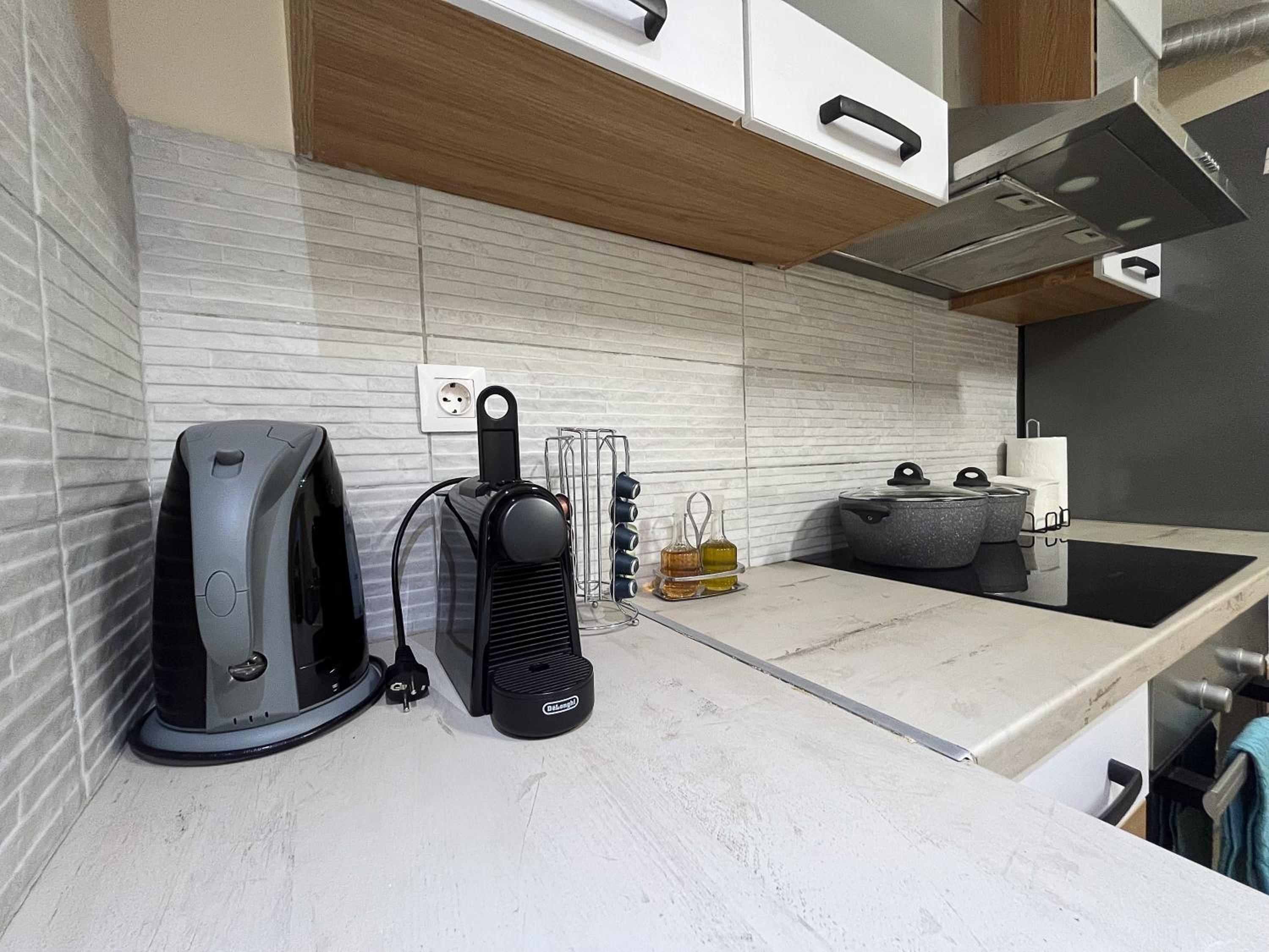 Private Modern Cozy House at the Center