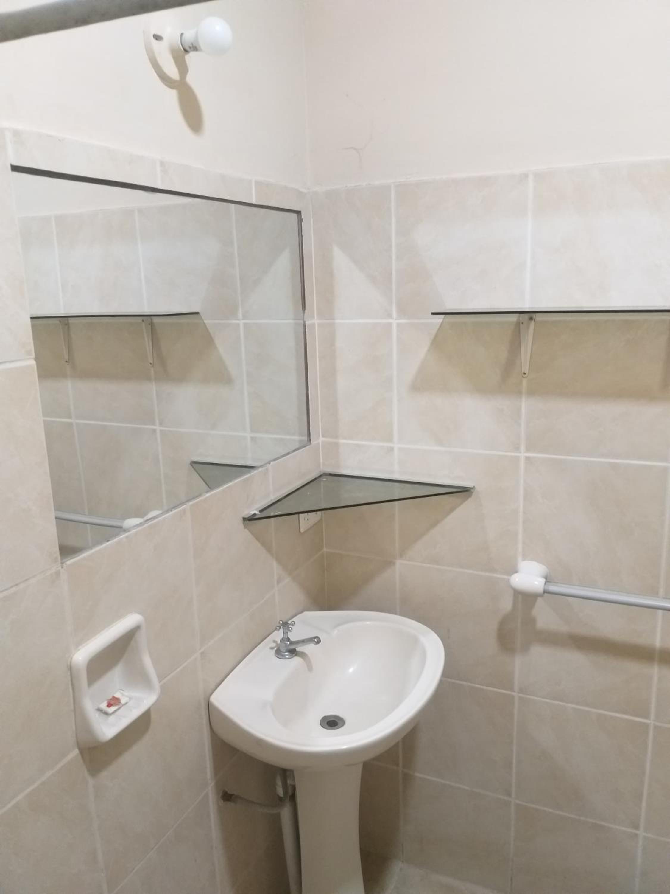 Departamento, 2 habitaciones, sala, cocina y baño