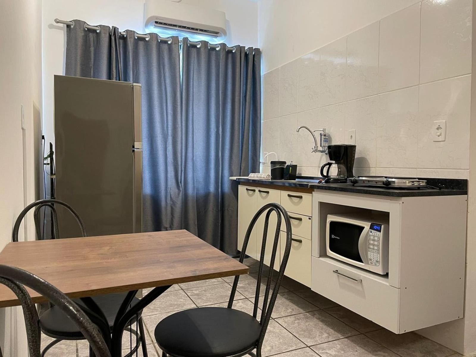 Large Studios 2km from Vila Germanica