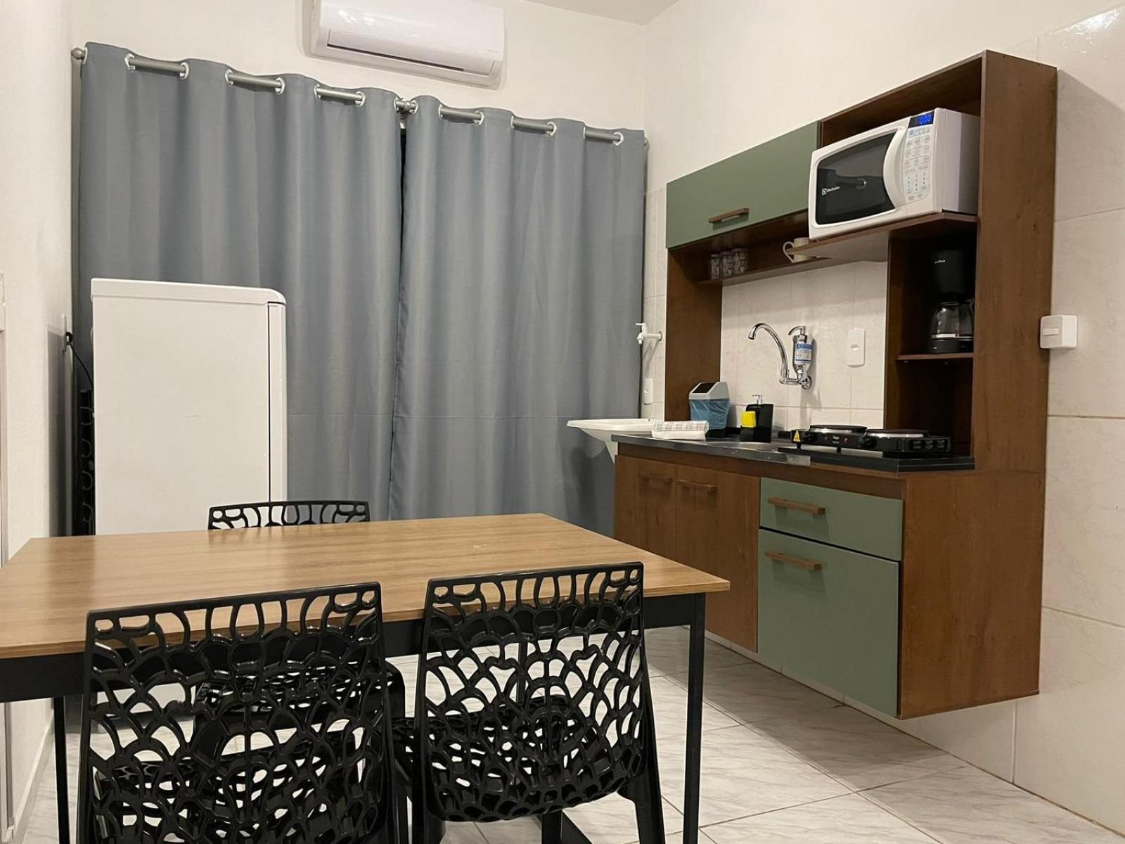 Large Studios 2km from Vila Germanica