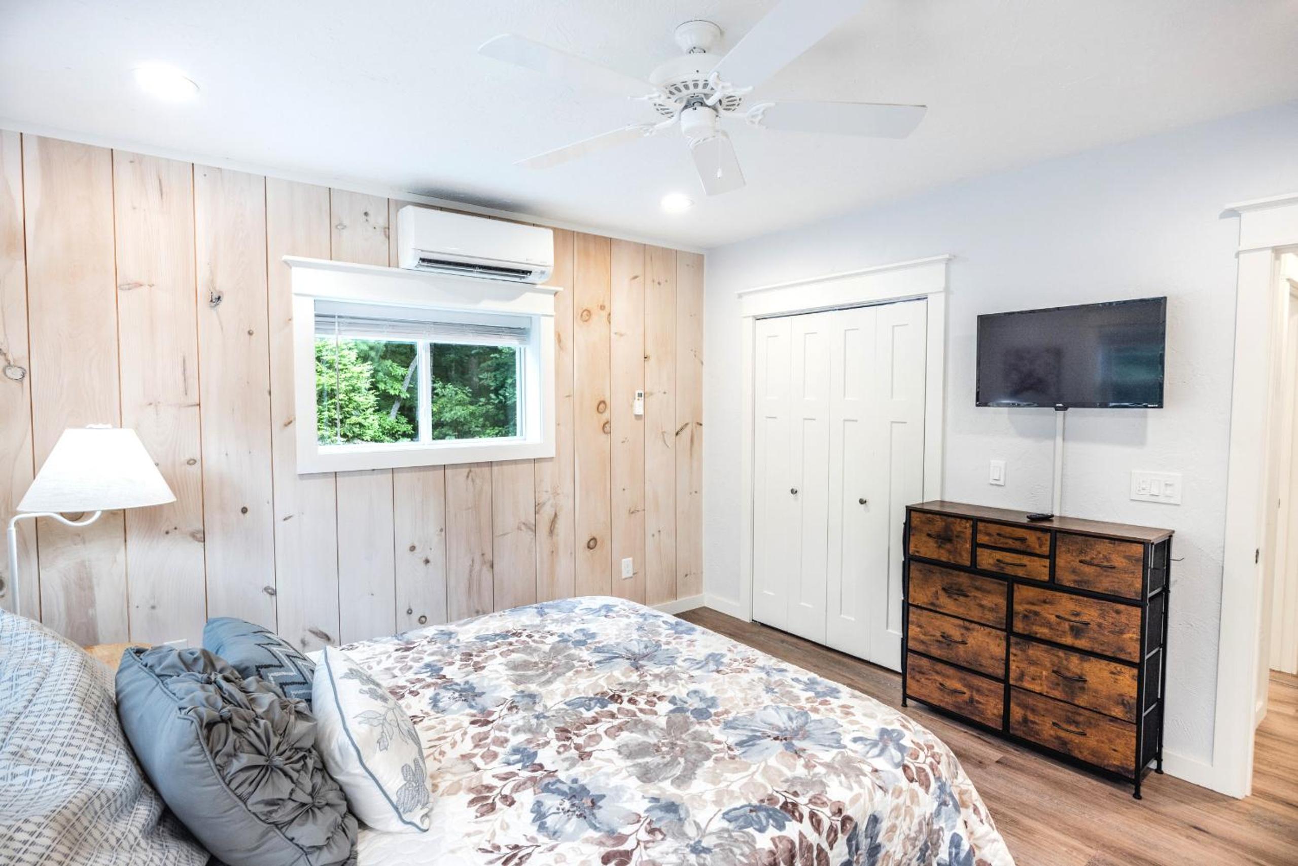 Knollwood Love Shack
