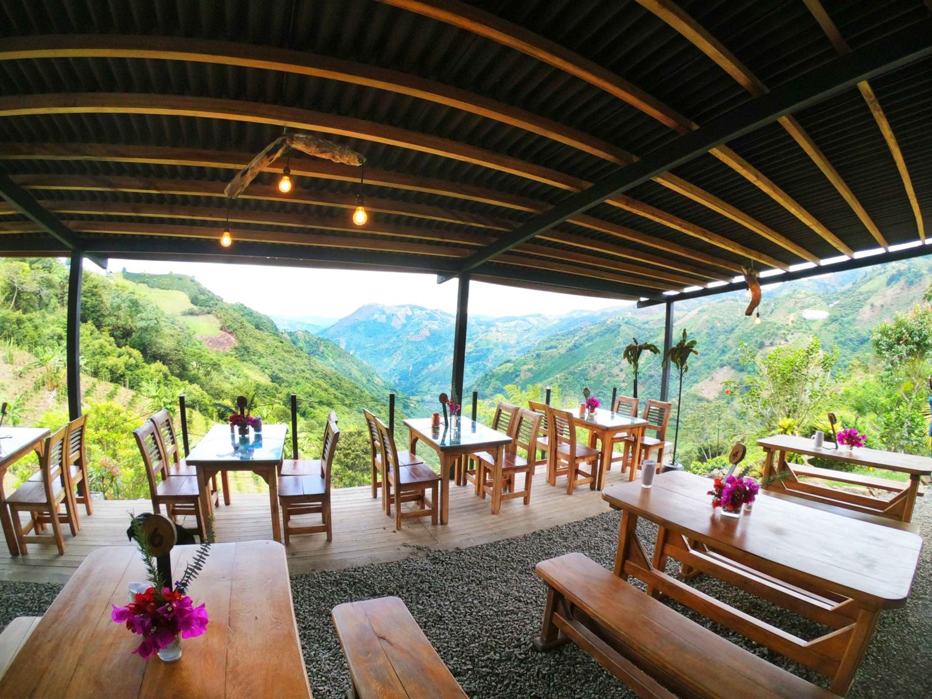 Ecohotel En las Nubes - Reserva Natural Salto del Buey