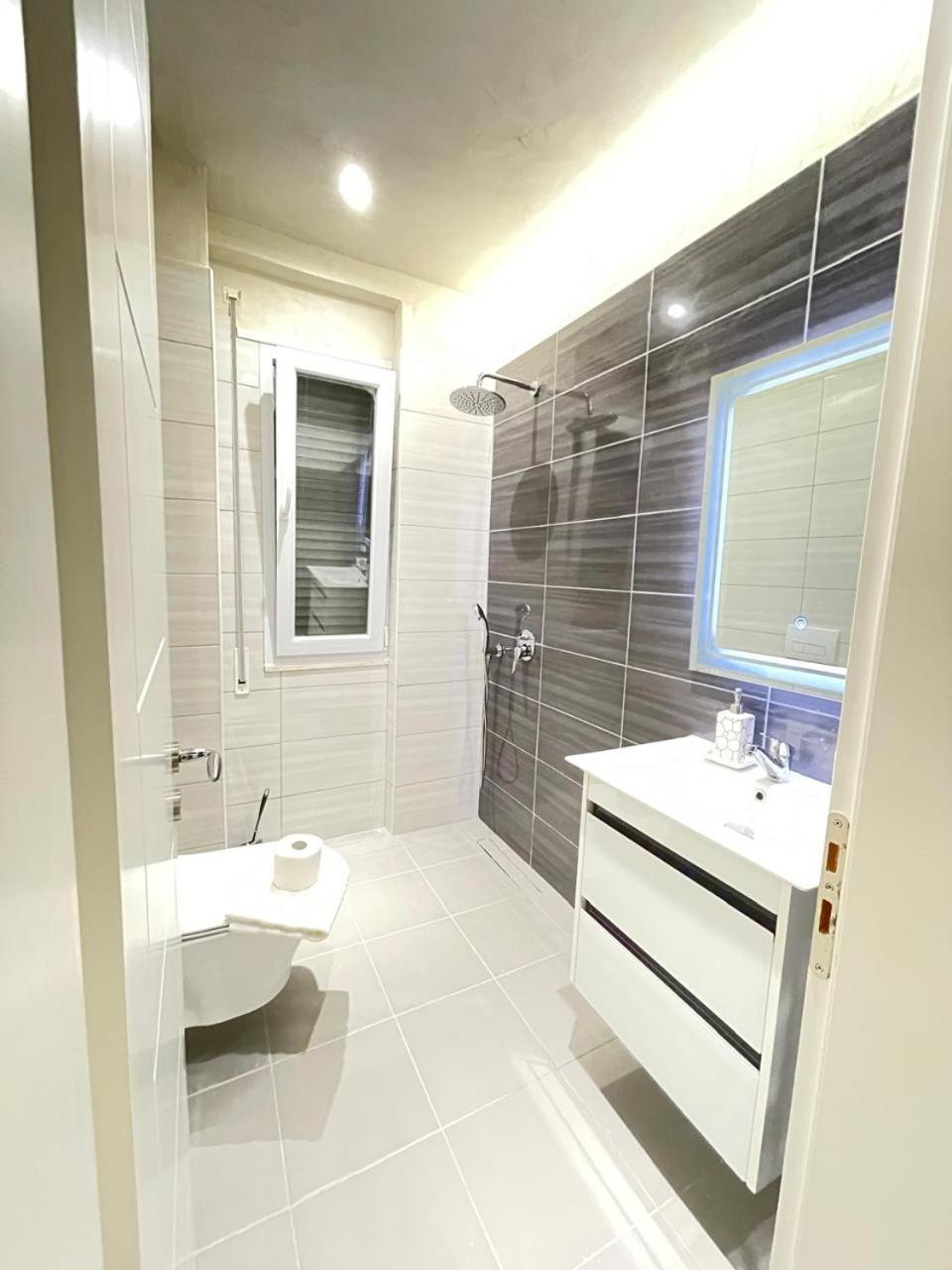 ApartHotel & Vacations Home - Qerret, Golem, Durres