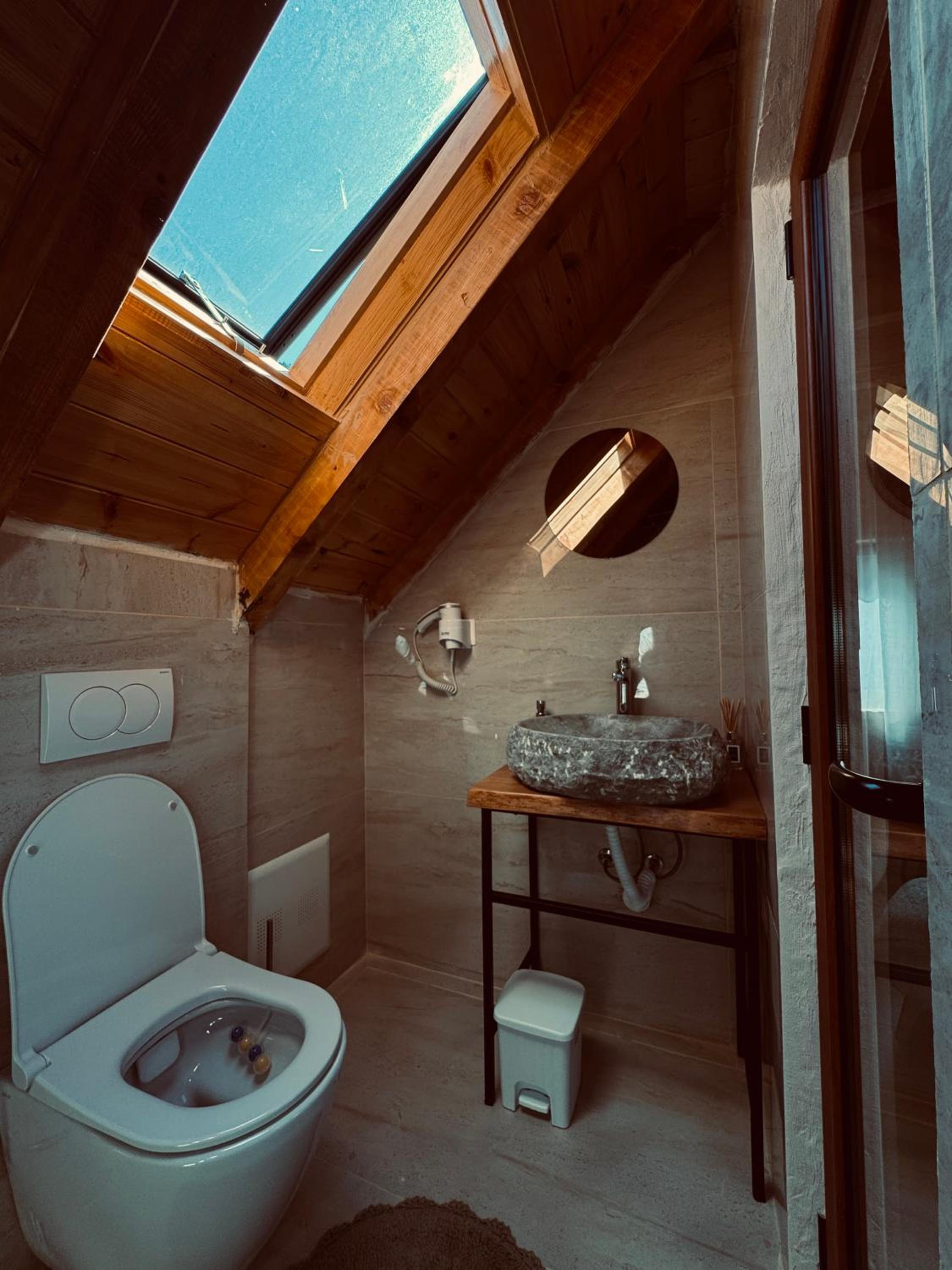 Vila Shkalla photo 3