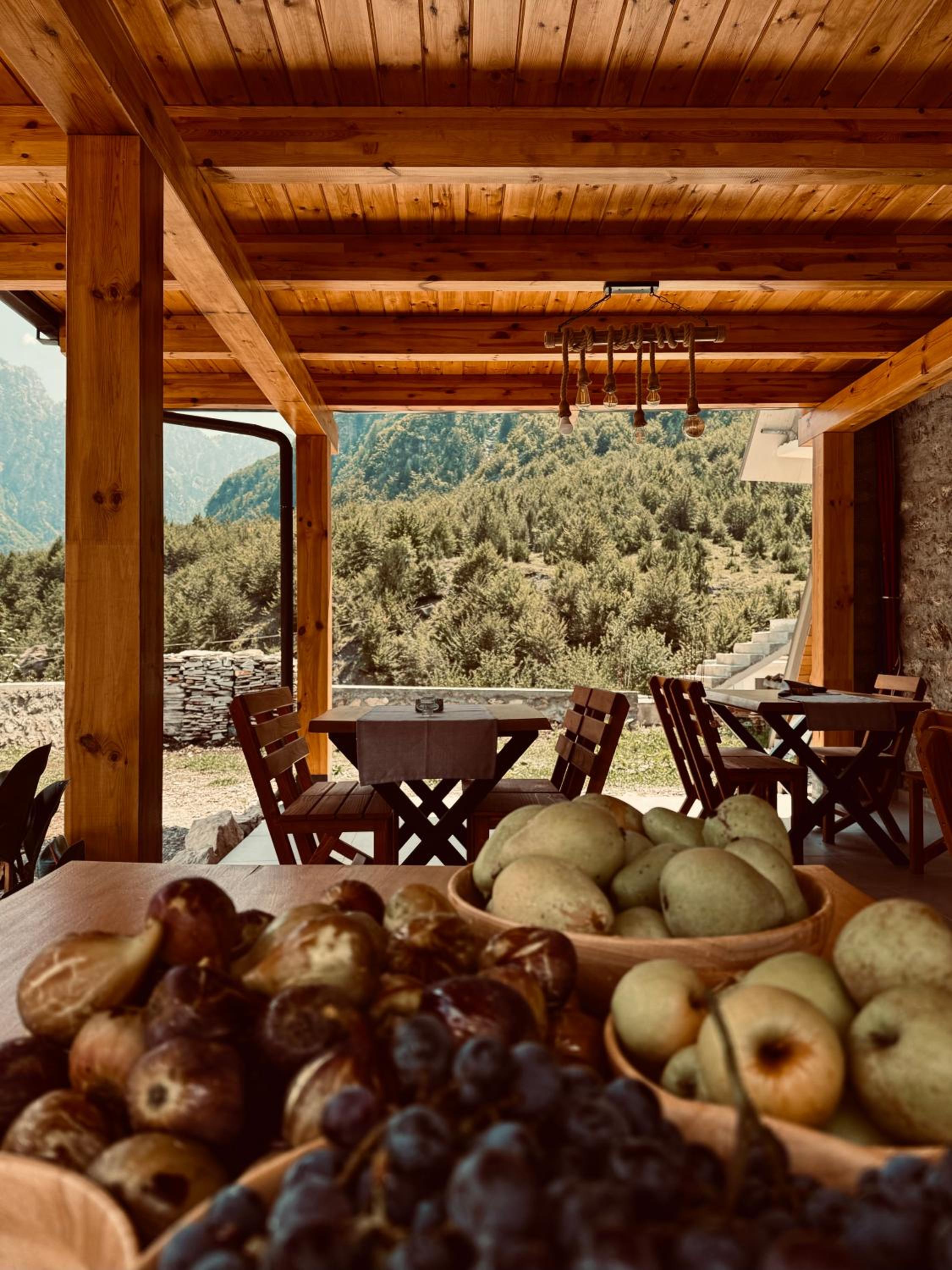 Vila Shkalla