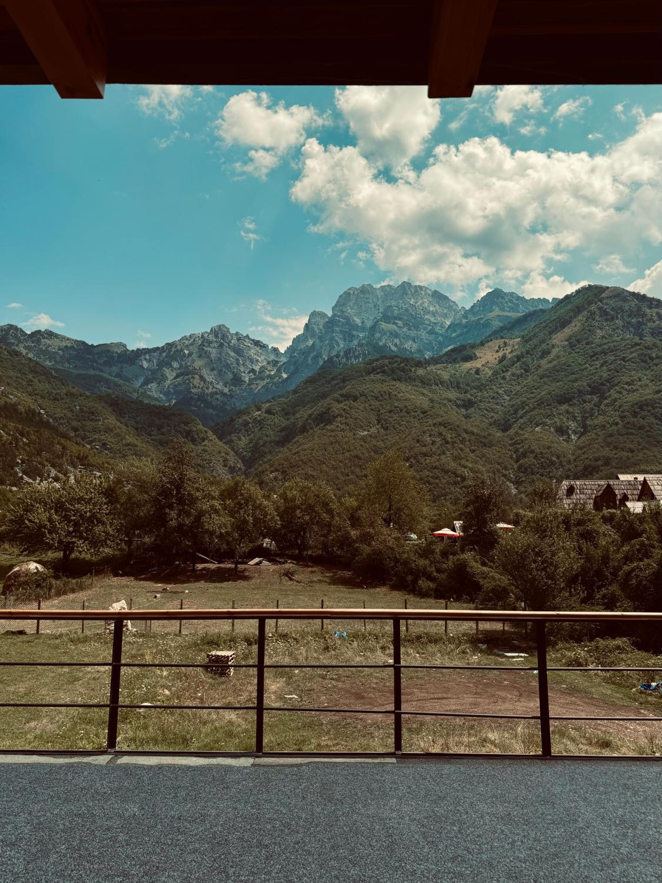 Vila Shkalla