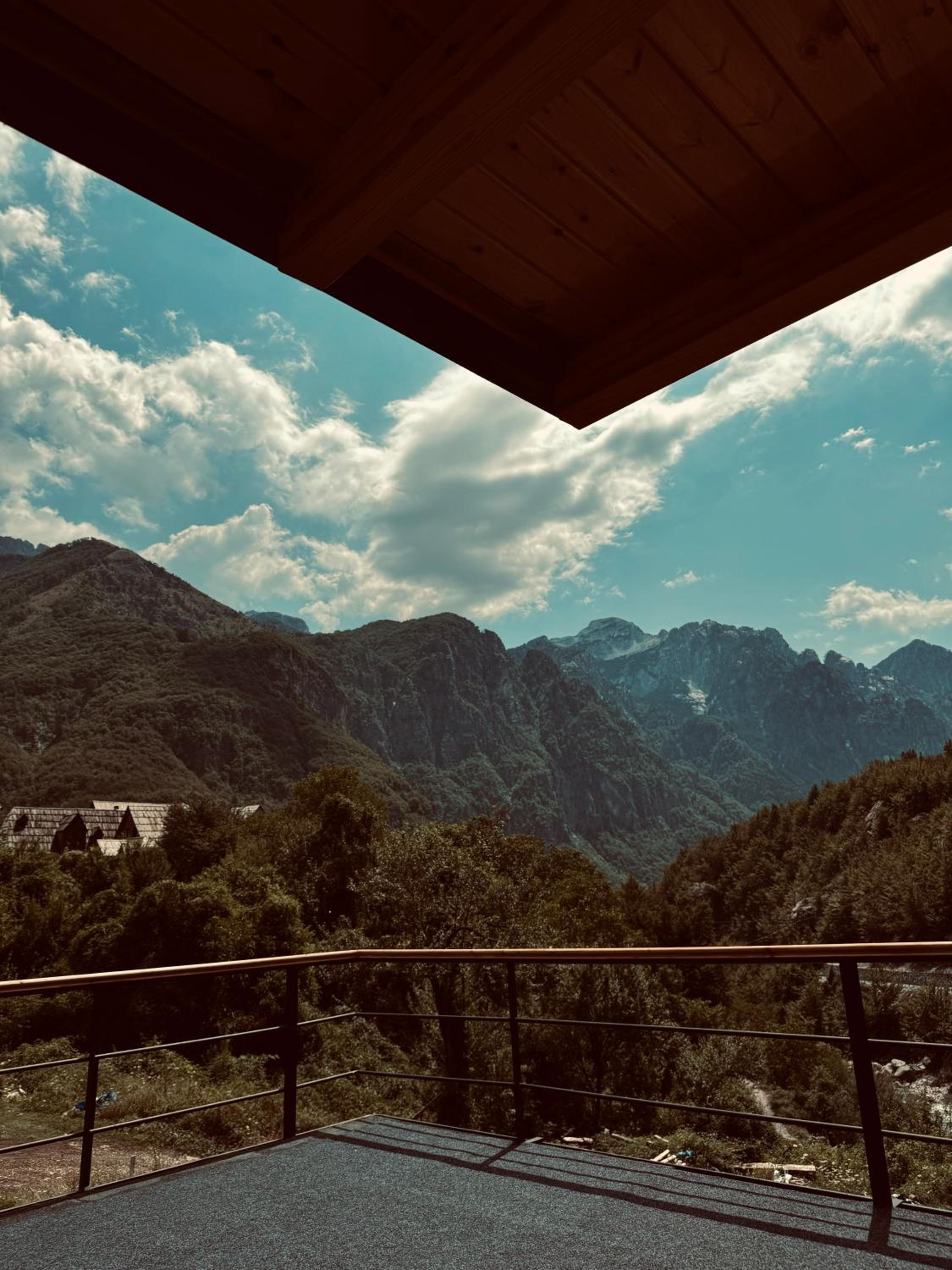 Vila Shkalla