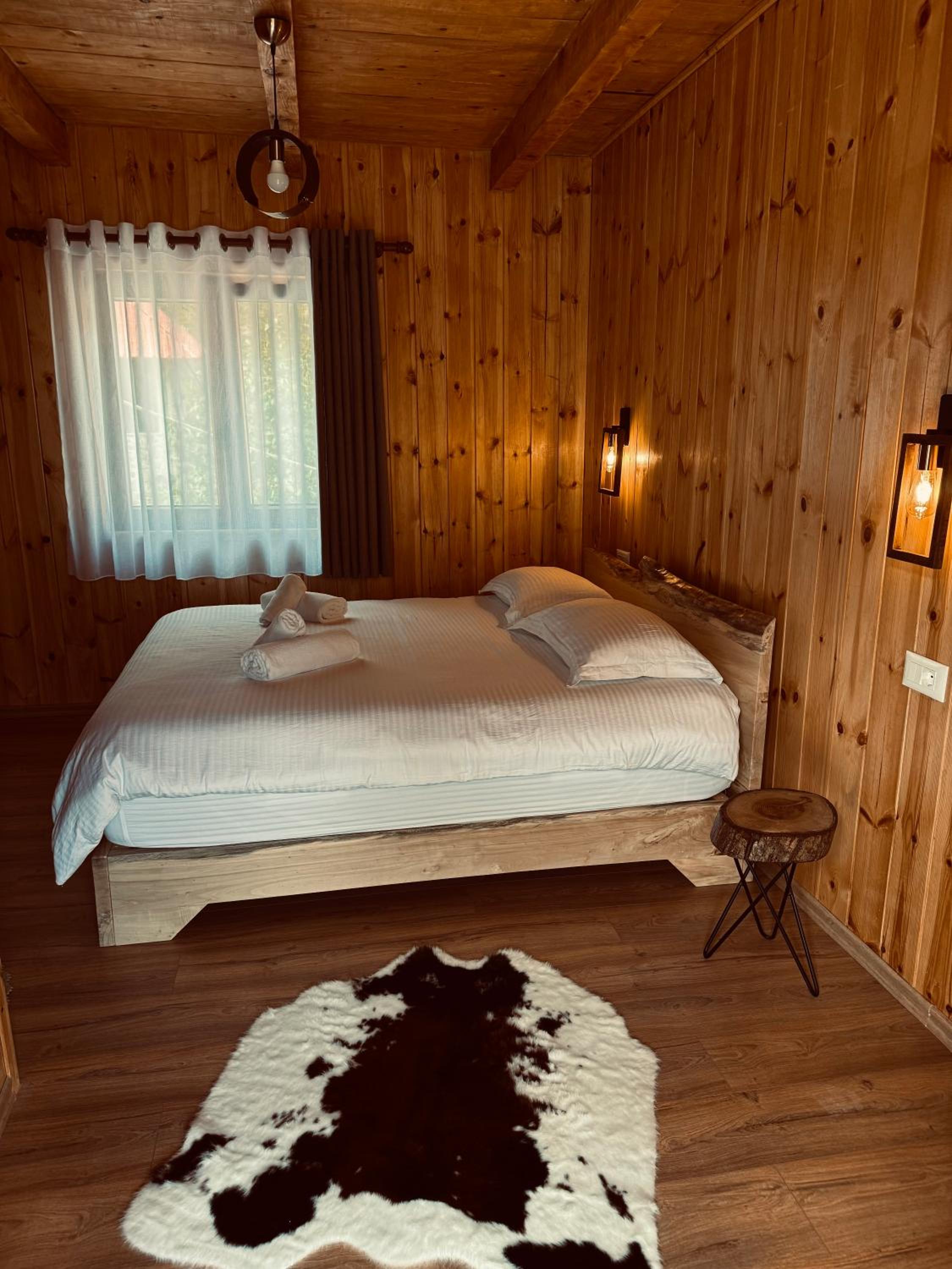 Vila Shkalla