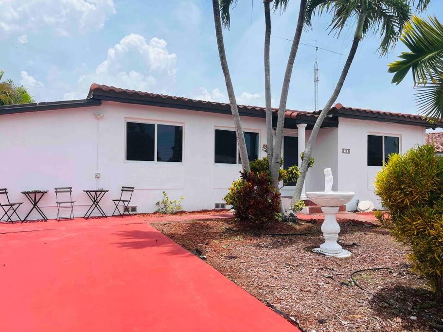 Ana House in Miami