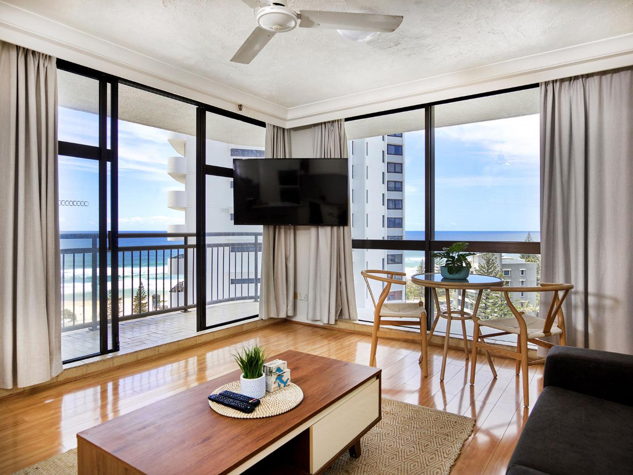 Surfers Paradise Beachcomber