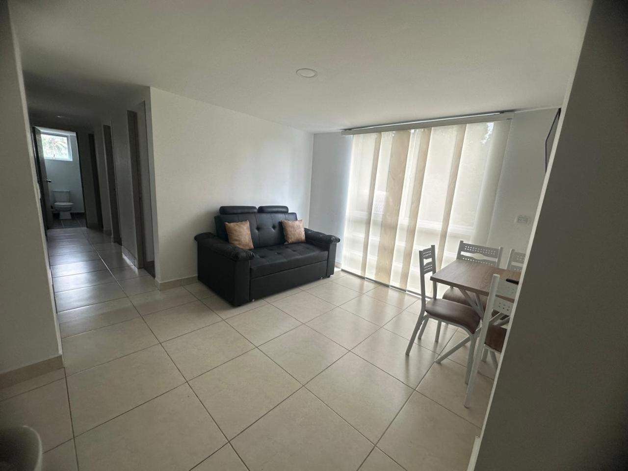 Apartamento céntrico frente a Universidad Autonoma
