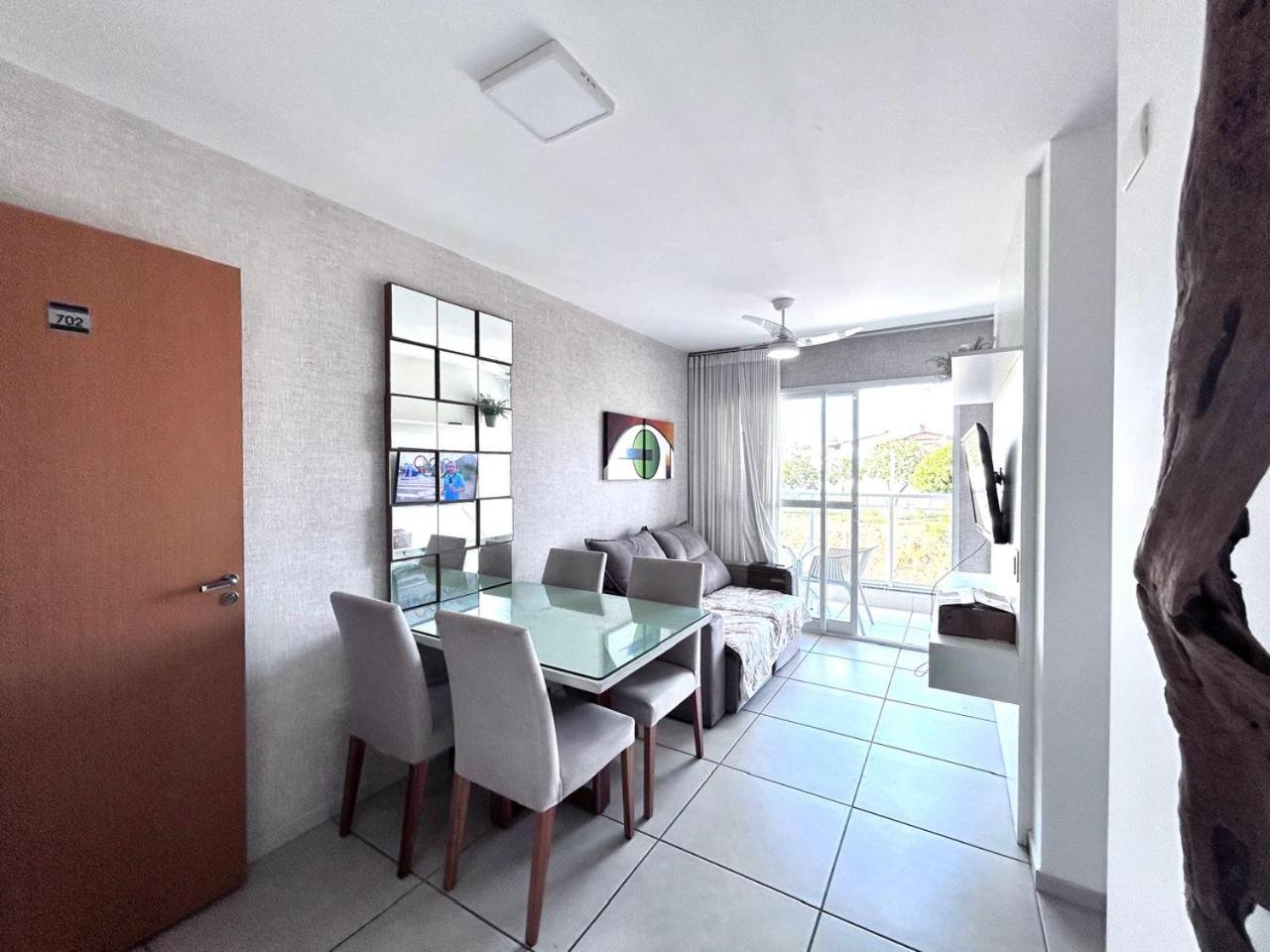 2 quartos, suíte, Jardim Camburi, perto de tudo
