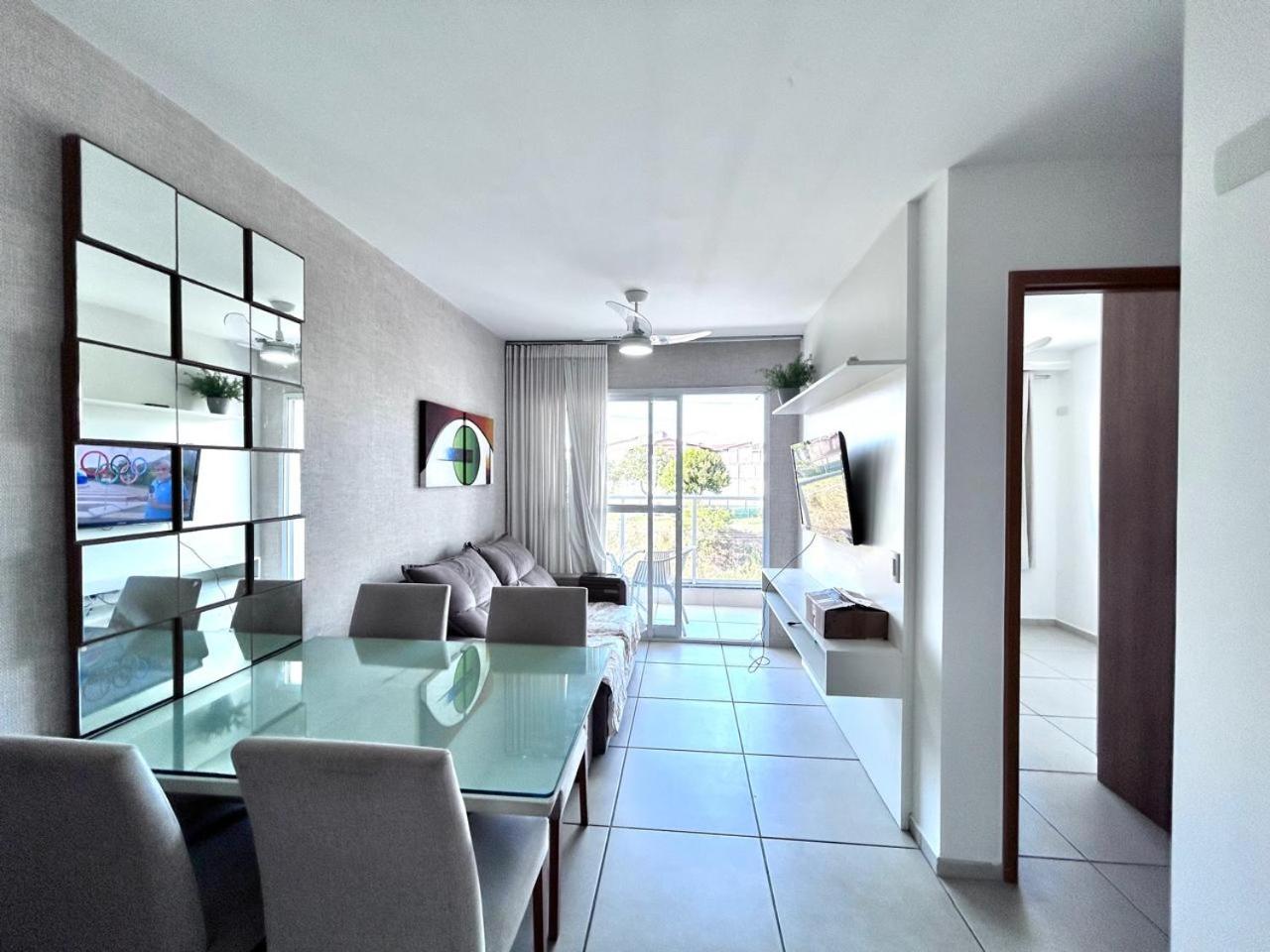 2 quartos, suíte, Jardim Camburi, perto de tudo