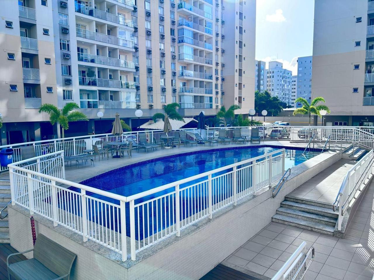 2 quartos, suíte, Jardim Camburi, perto de tudo
