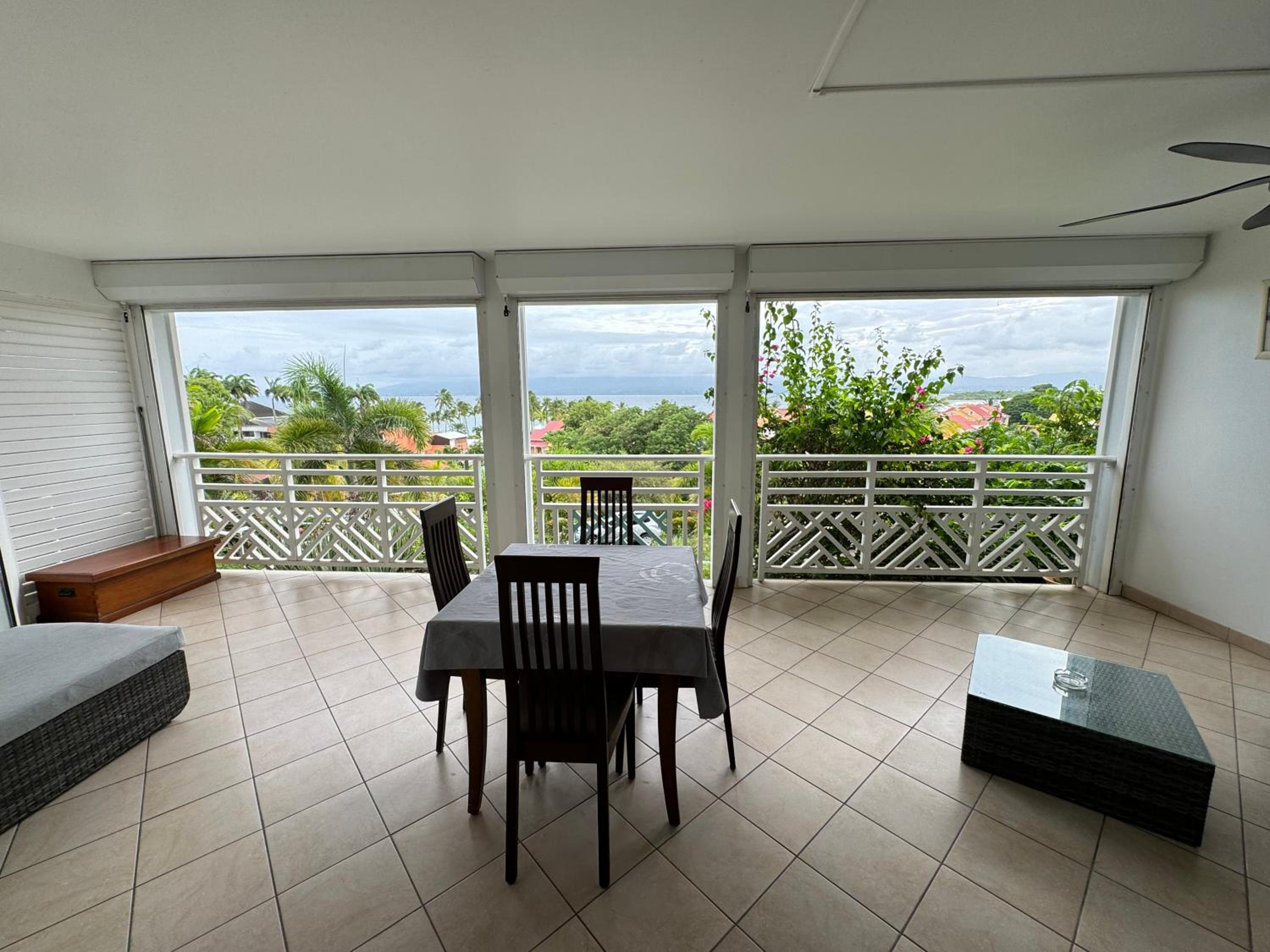 Charmant studio vue mer imprenable, proche plage view 2
