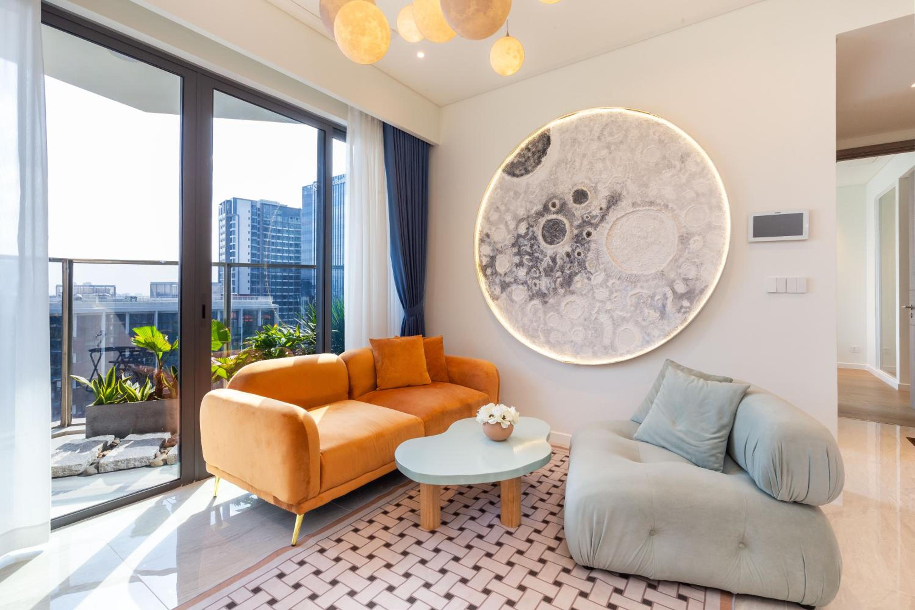 The Opera Apartment Cental Saigon Free Pool-Gym-Sauna Room- Golf Mini