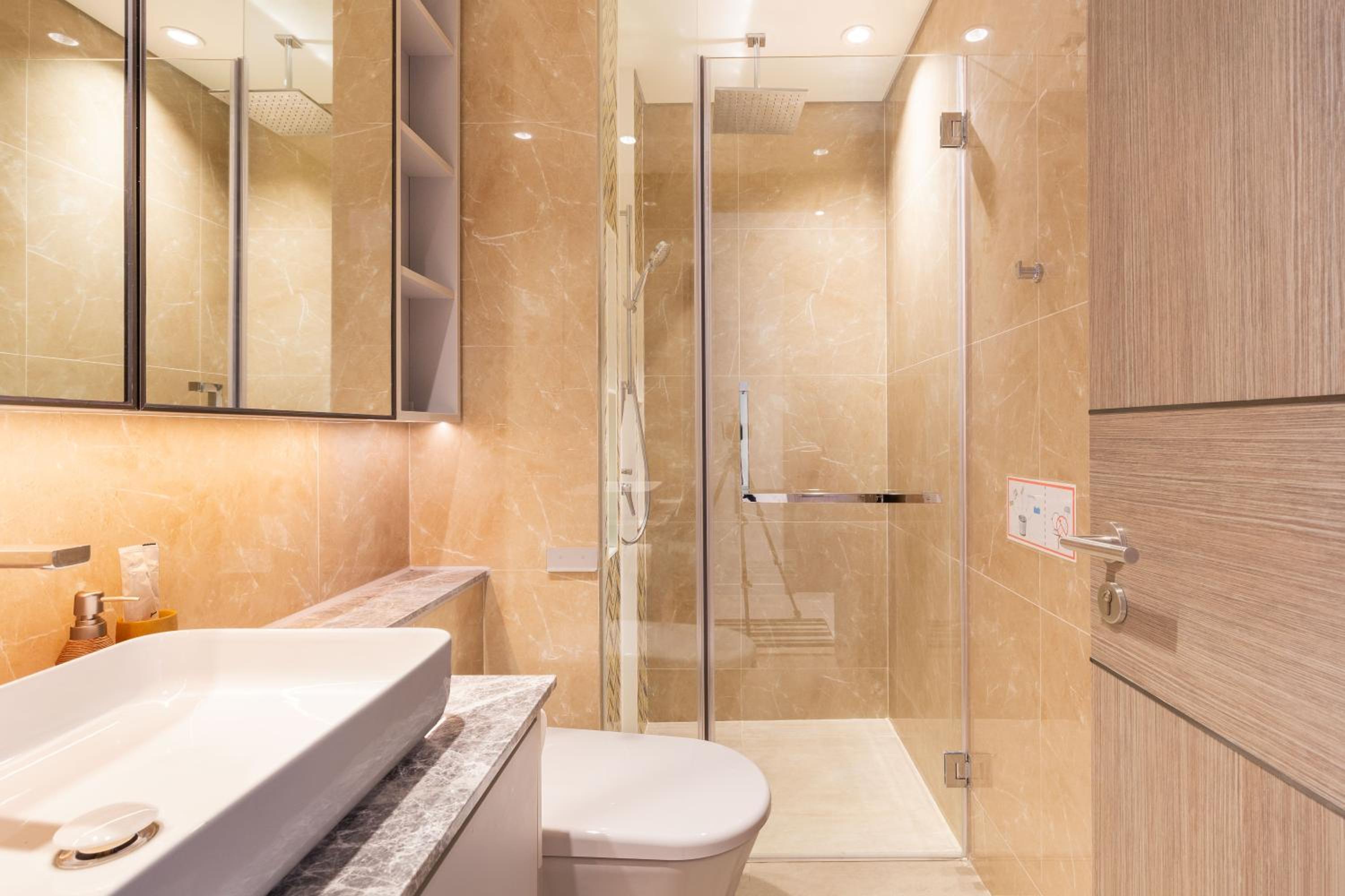The Opera Apartment Cental Saigon Free Pool-Gym-Sauna Room- Golf Mini