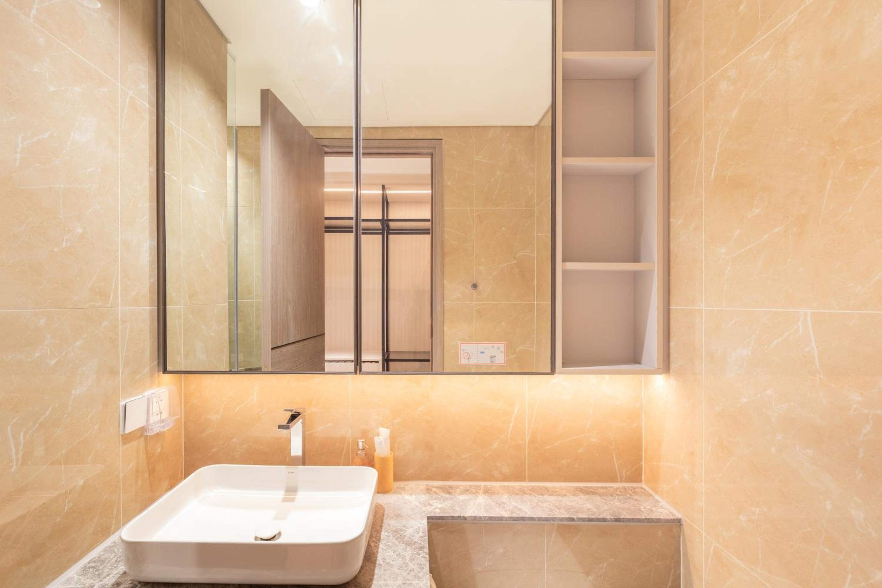 The Opera Apartment Cental Saigon Free Pool-Gym-Sauna Room- Golf Mini