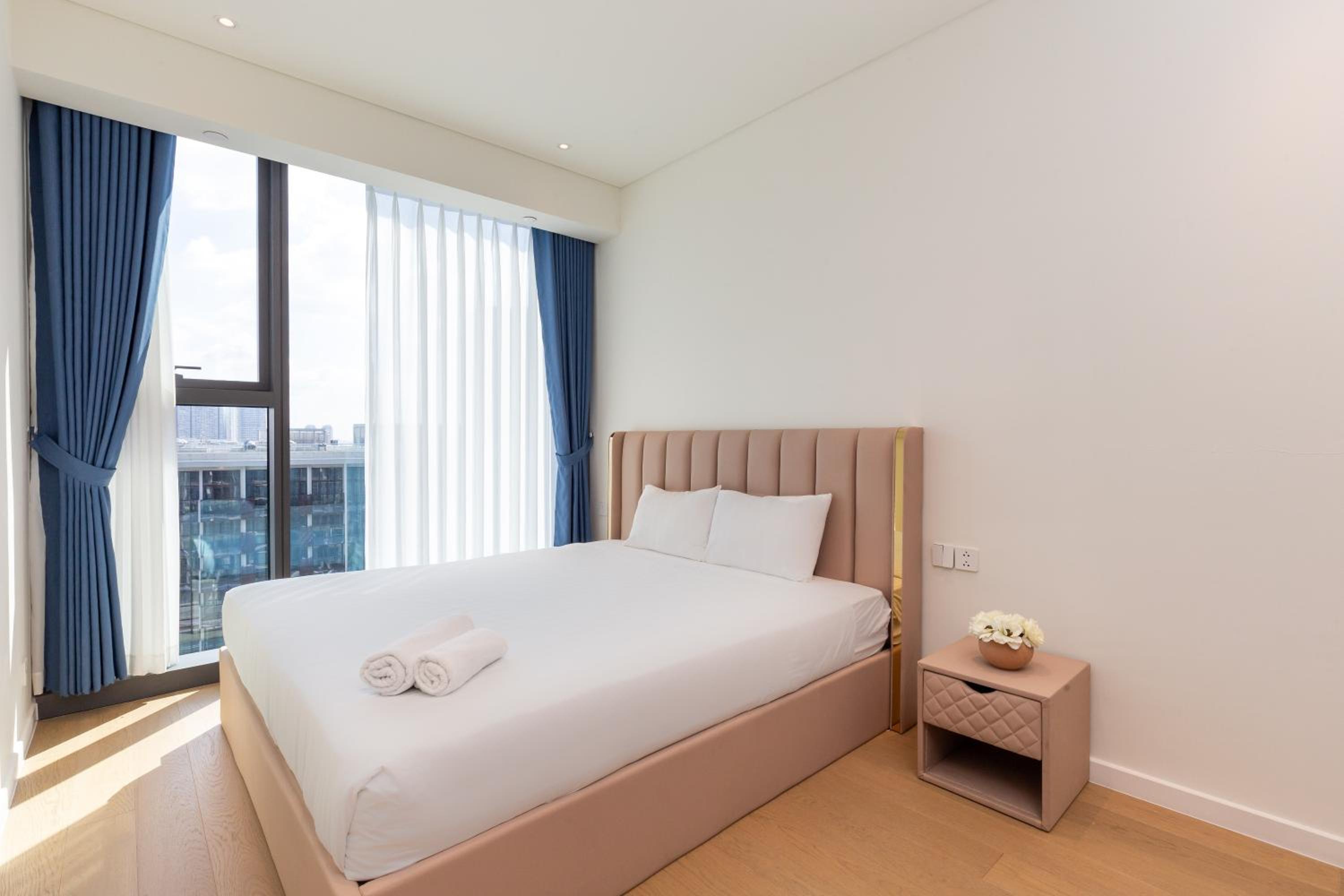 The Opera Apartment Cental Saigon Free Pool-Gym-Sauna Room- Golf Mini