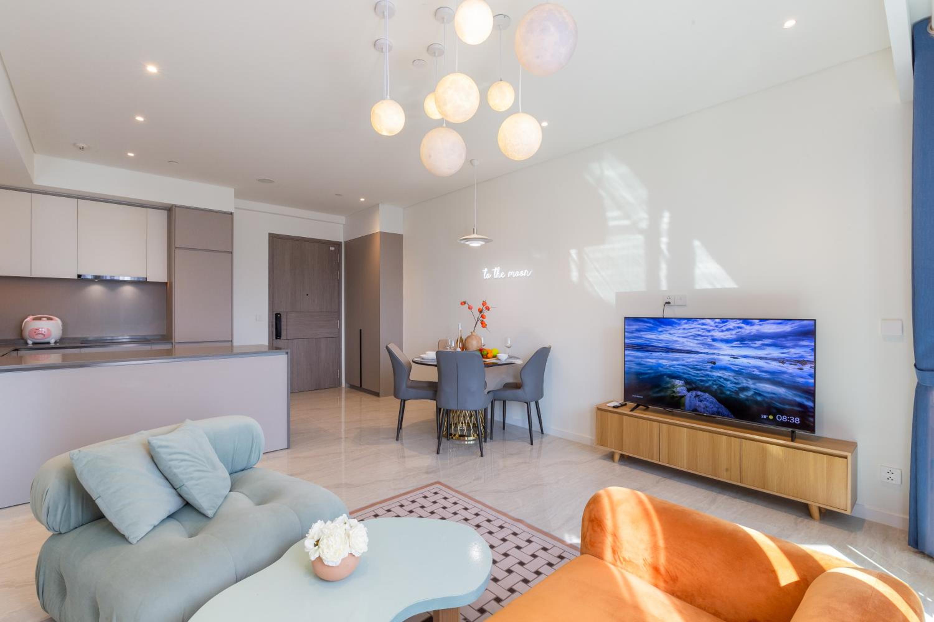 The Opera Apartment Cental Saigon Free Pool-Gym-Sauna Room- Golf Mini