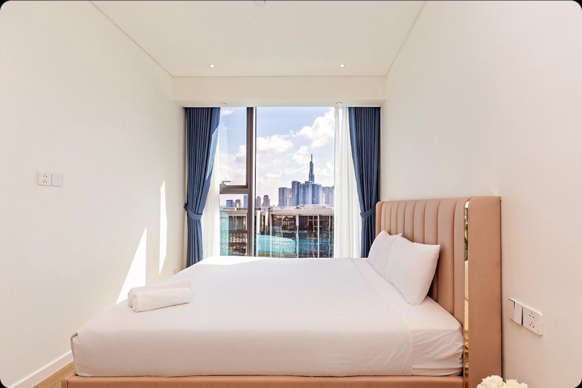 The Opera Apartment Cental Saigon Free Pool-Gym-Sauna Room- Golf Mini