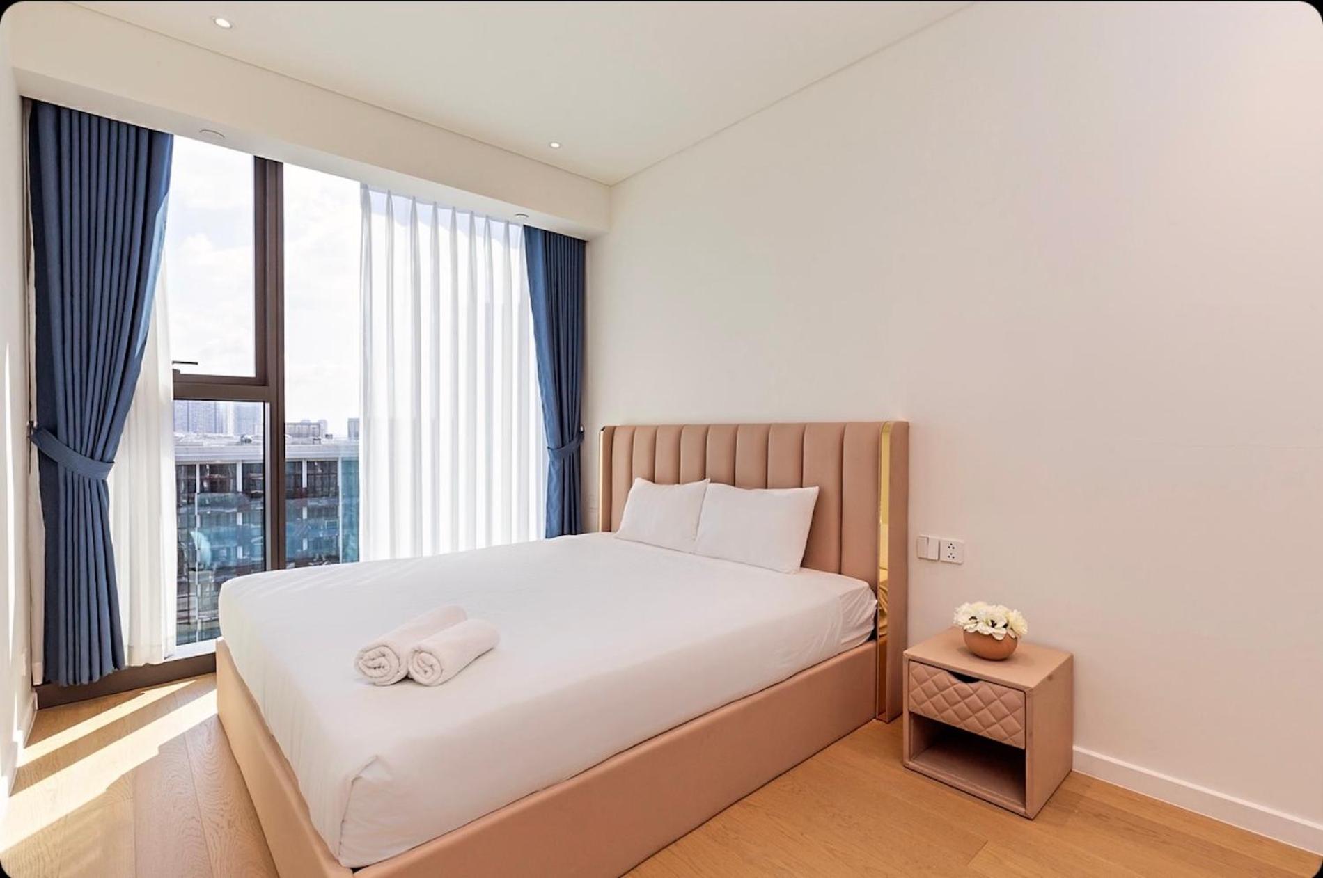 The Opera Apartment Cental Saigon Free Pool-Gym-Sauna Room- Golf Mini