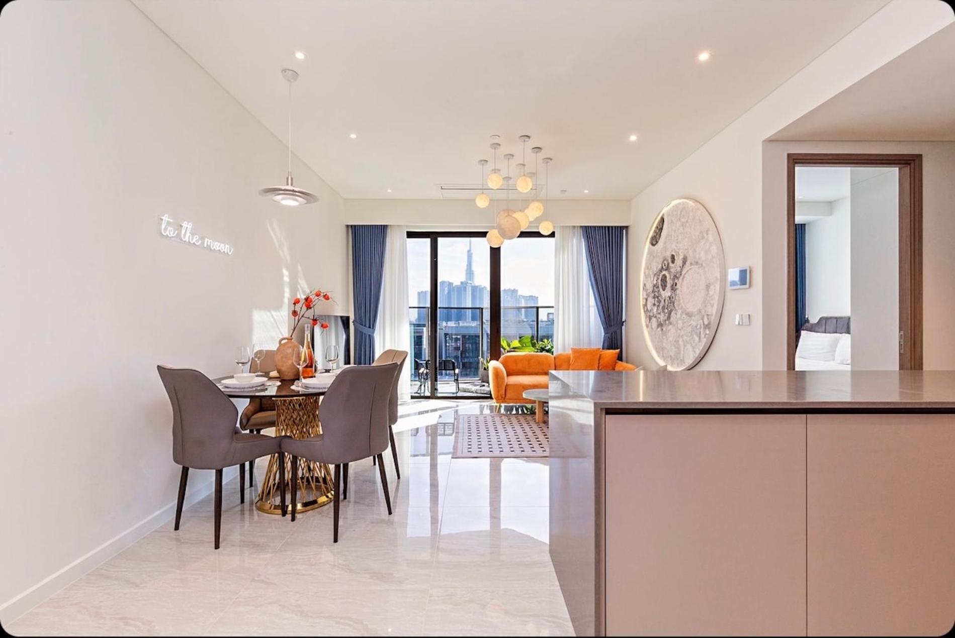 The Opera Apartment Cental Saigon Free Pool-Gym-Sauna Room- Golf Mini