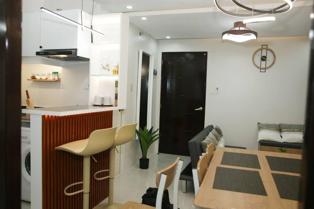 D' Host Cebu a Cozy 2 Bedroom Condo in Mandaue view 2