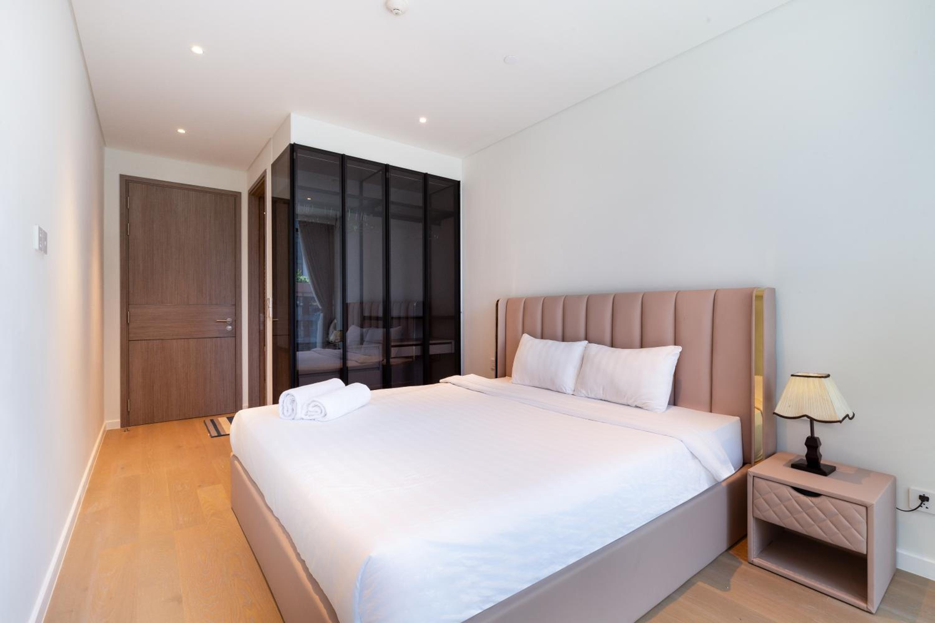 The Opera Apartment Cental Saigon Free Pool-Gym-Sauna Room- Golf Mini