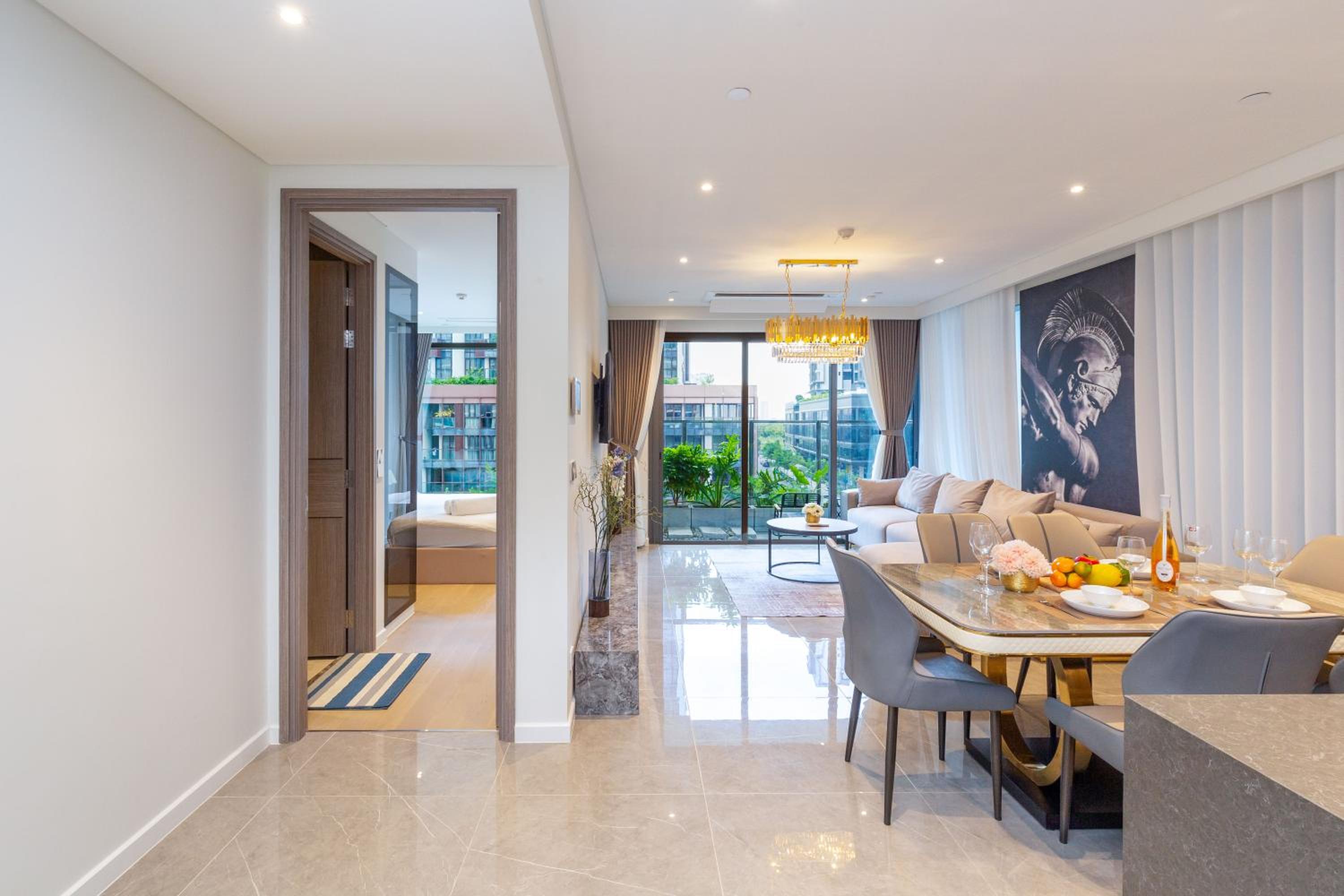 The Opera Apartment Cental Saigon Free Pool-Gym-Sauna Room- Golf Mini