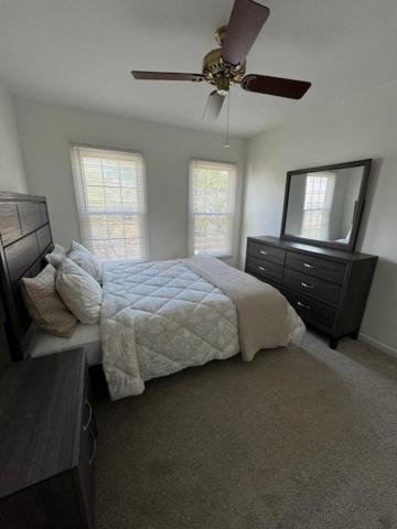 Cozy 3-bedroom townhome in Fairfax view 5