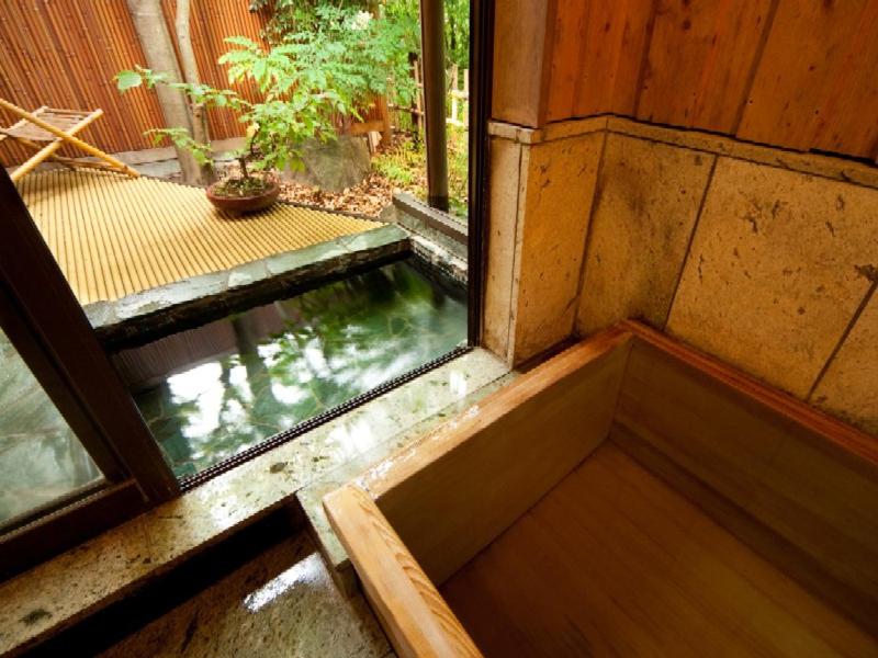 Nonohanatei komurasaki