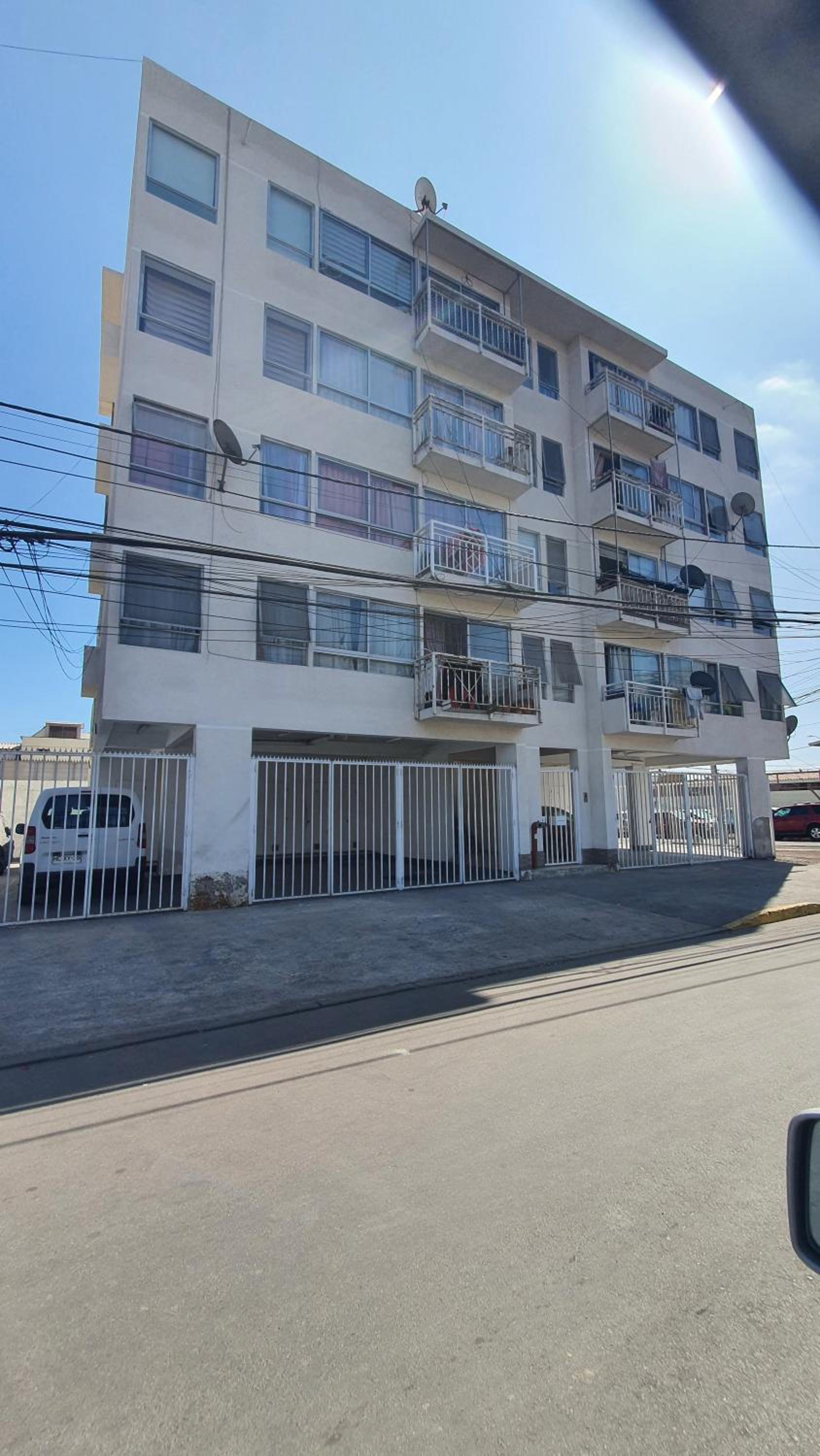 Depto sector playa brava con estacionamiento