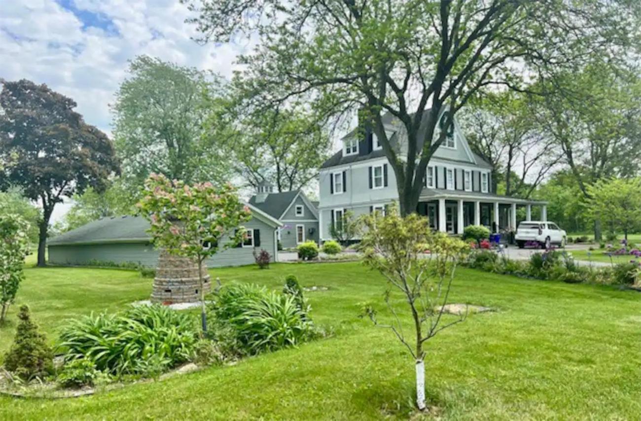 Niagara River Estate