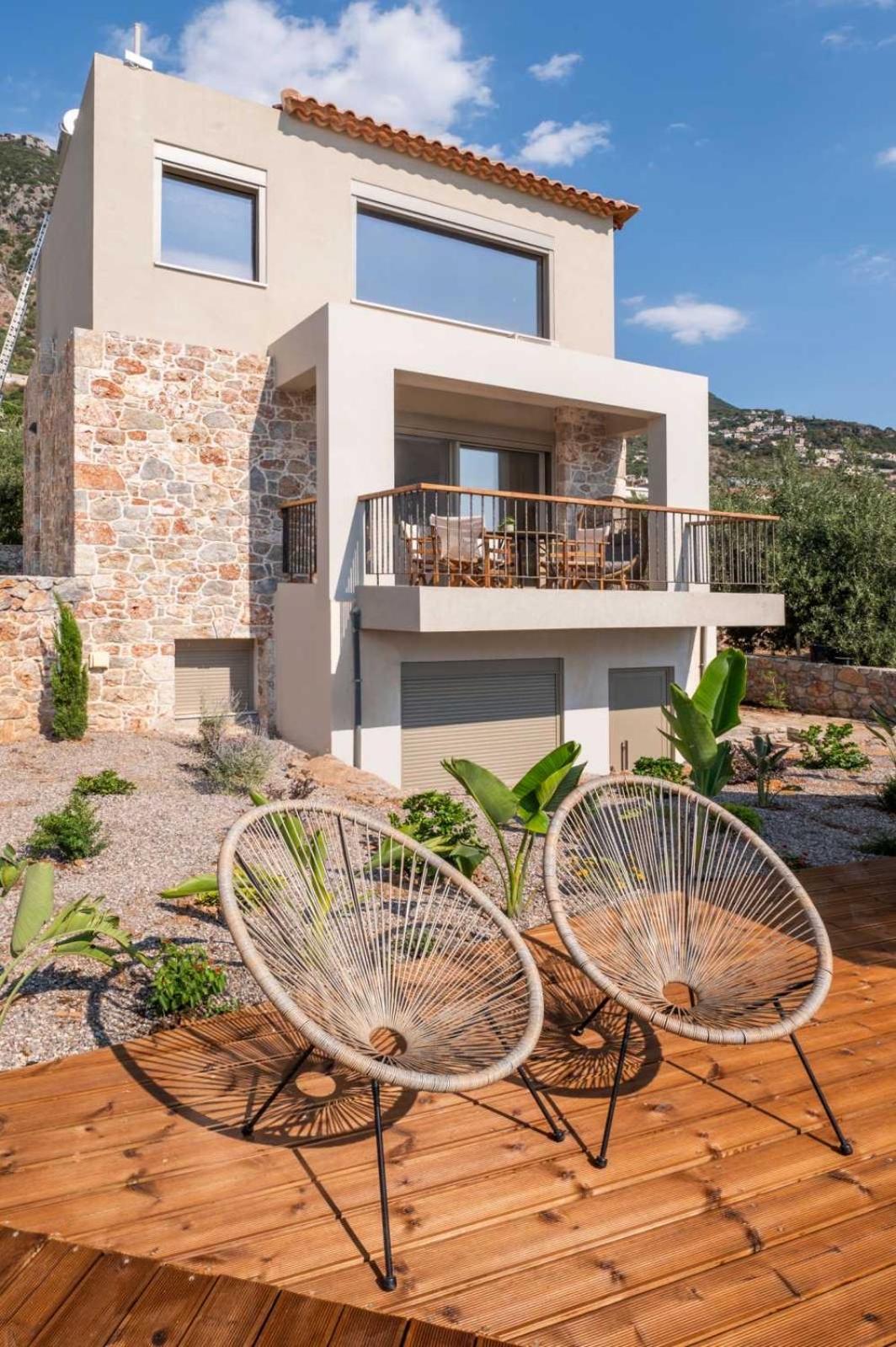 Petradi Suites